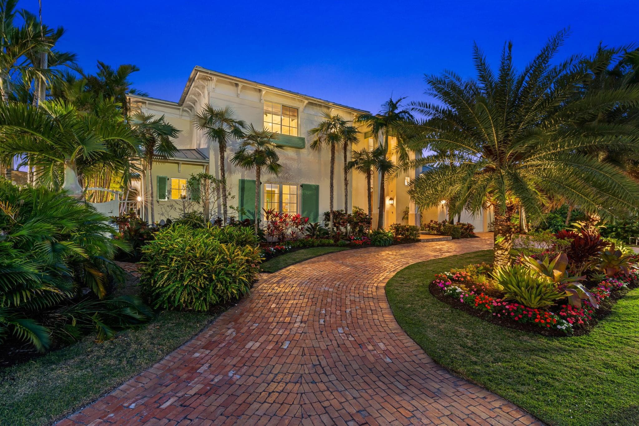 2870 NE 24th Place, Fort Lauderdale, FL 33305 — photo 1 of 89