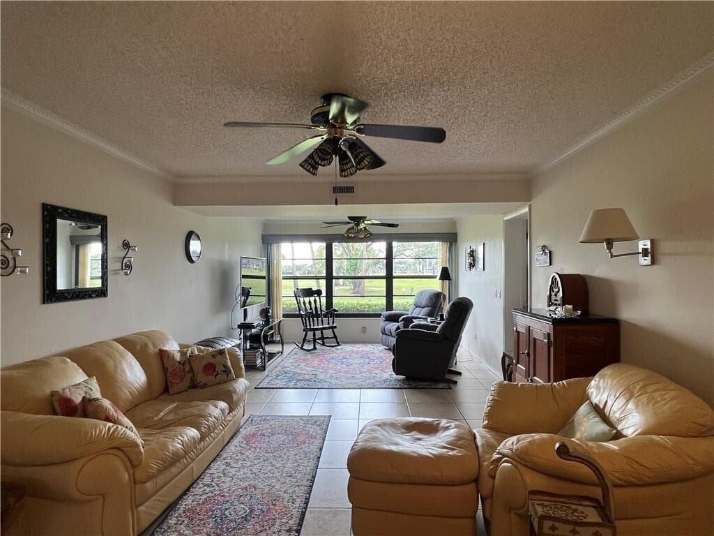32 Plantation Drive 103, Vero Beach, FL 32966 — photo 9 of 30