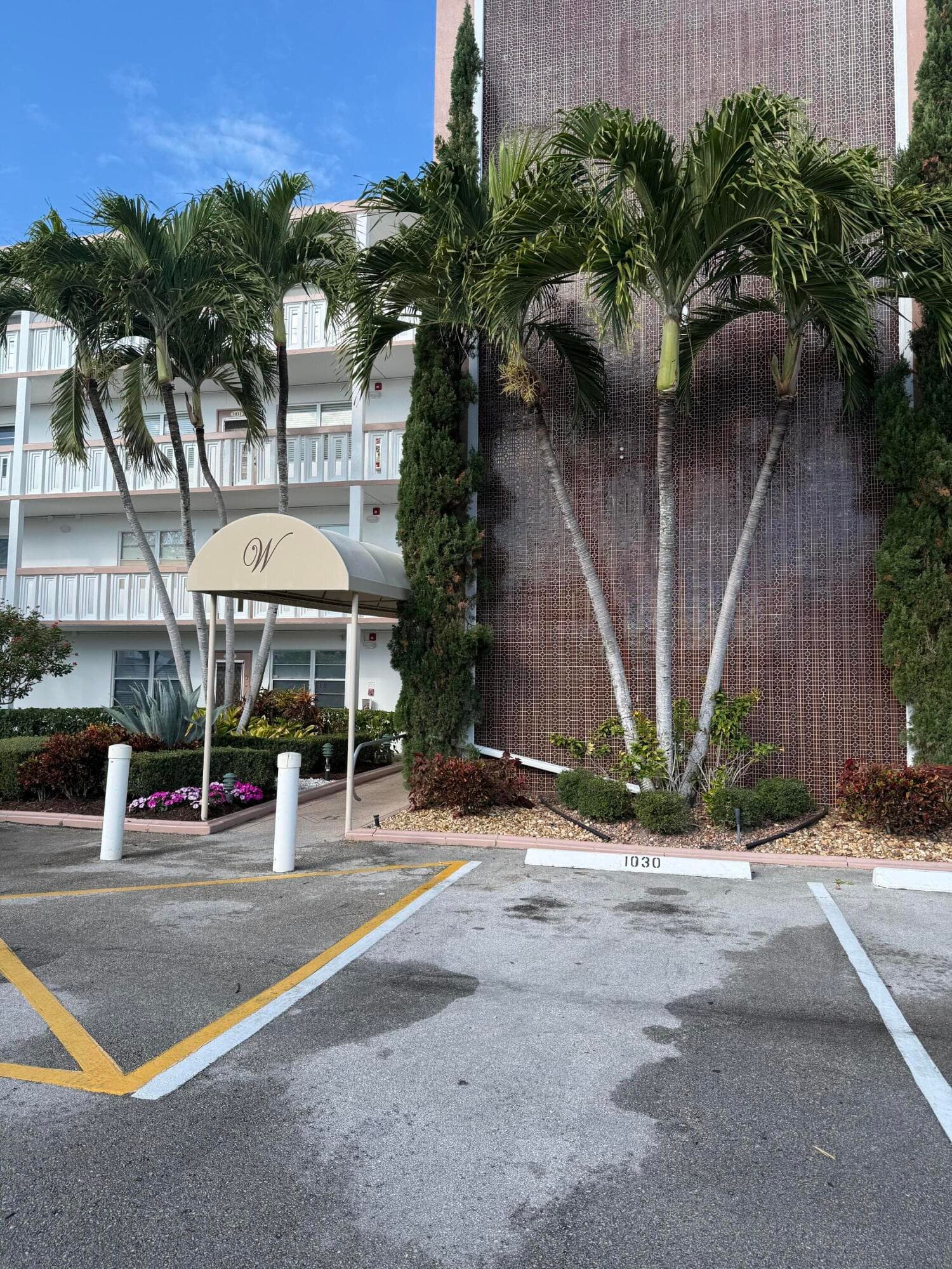 4024 Wolverton B, Boca Raton, FL 33434 — photo 1 of 13