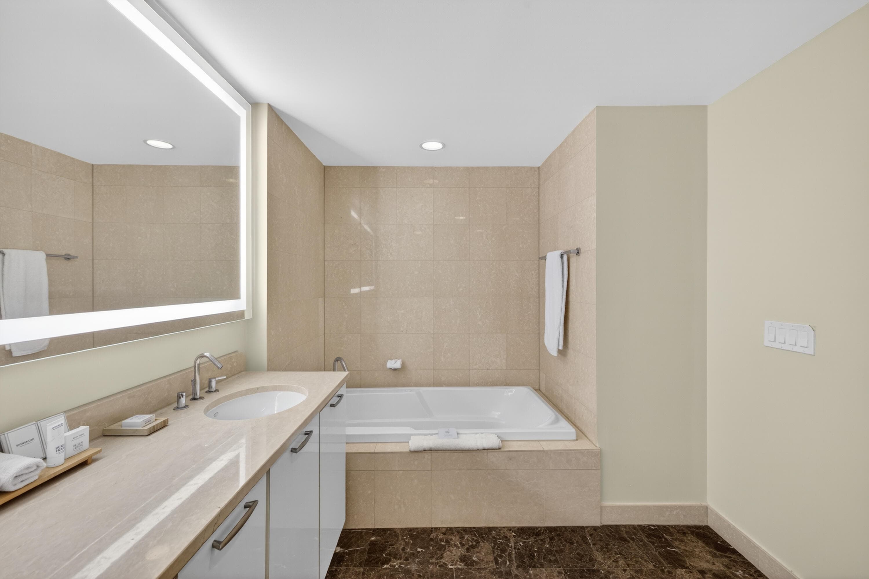 505 N Fort Lauderdale Beach Boulevard 605, Fort Lauderdale, FL 33304 — photo 16 of 51