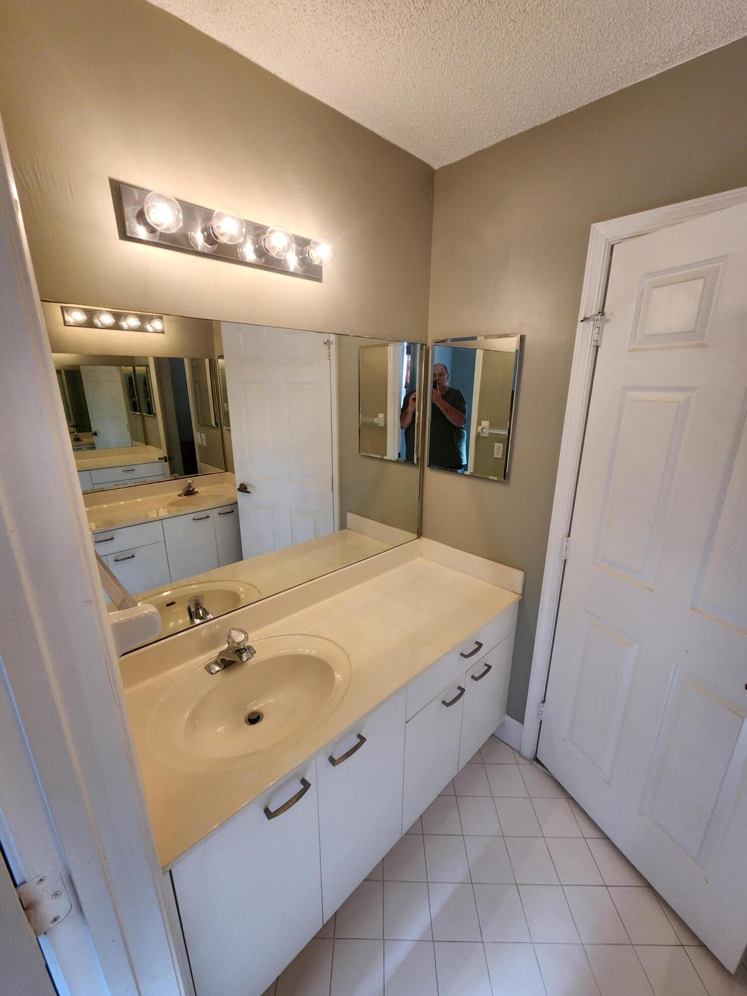 15729 NW Tenth Street NW, Pembroke Pines, FL 33028 — photo 20 of 25
