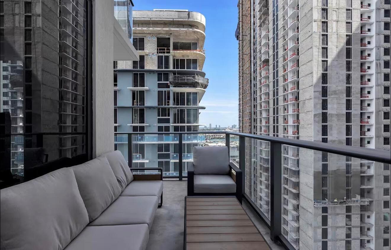 11 NE 6th Street 2507, Miami, FL 33132 — photo 23 of 38