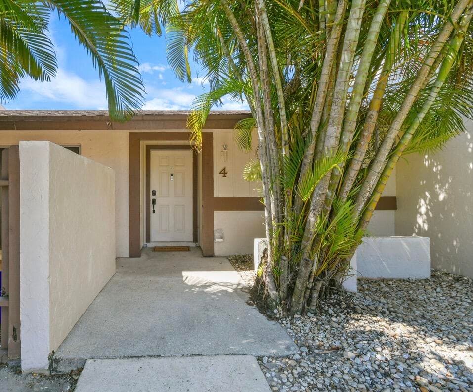 4 Knightsbridge Lane, Boynton Beach, FL 33426 — photo 5 of 51