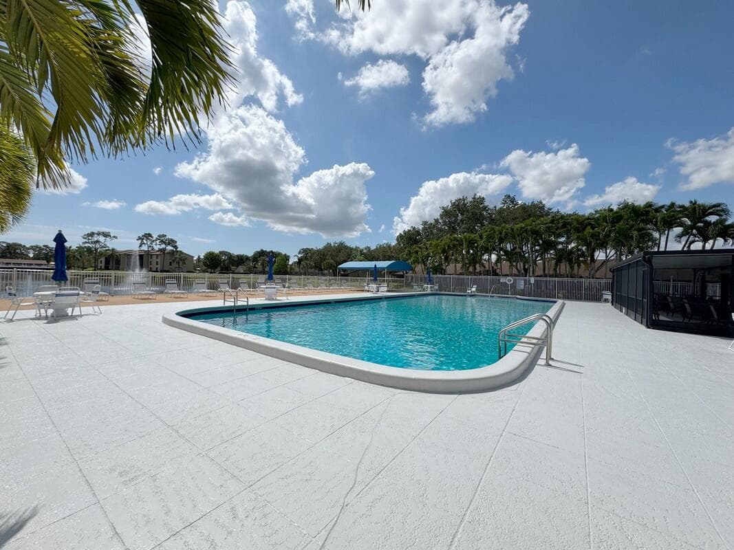 520 Shady Pine Way B1, Greenacres, FL 33415 — photo 5 of 15