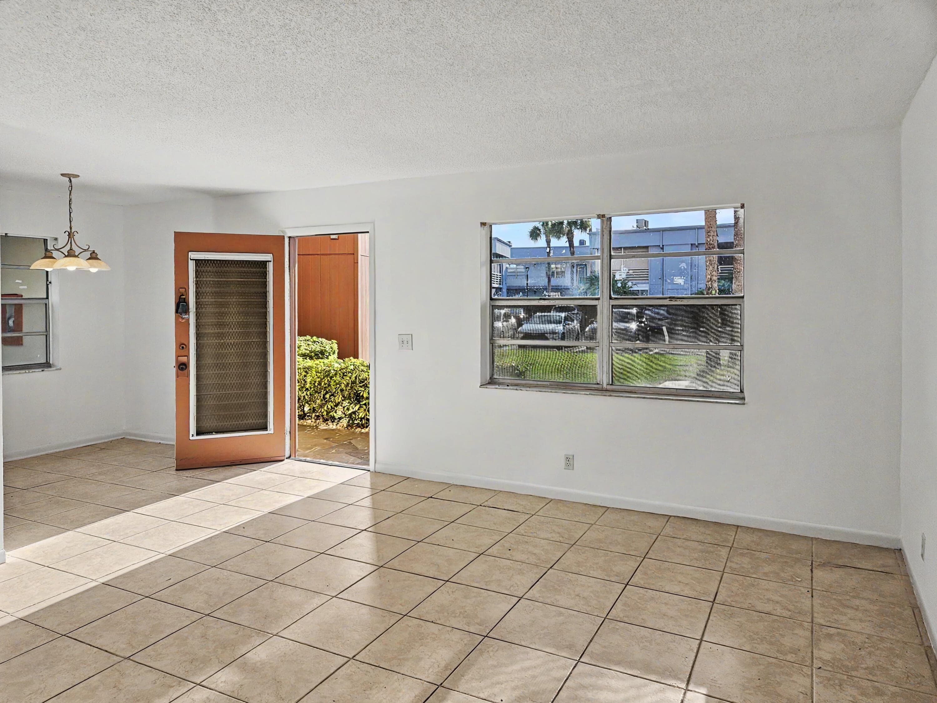 202 Piedmont E, Delray Beach, FL 33484 — photo 6 of 32