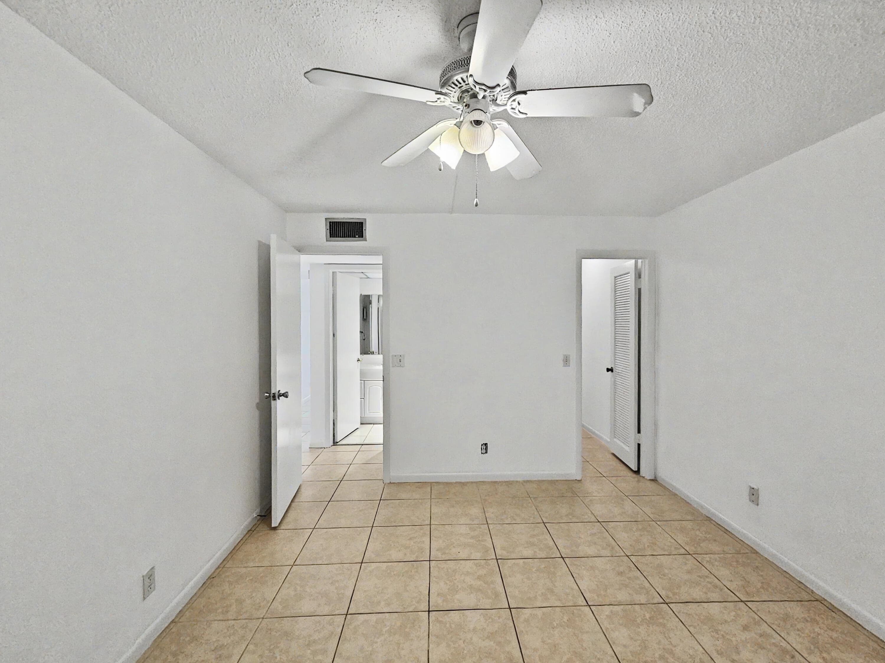 202 Piedmont E, Delray Beach, FL 33484 — photo 16 of 32