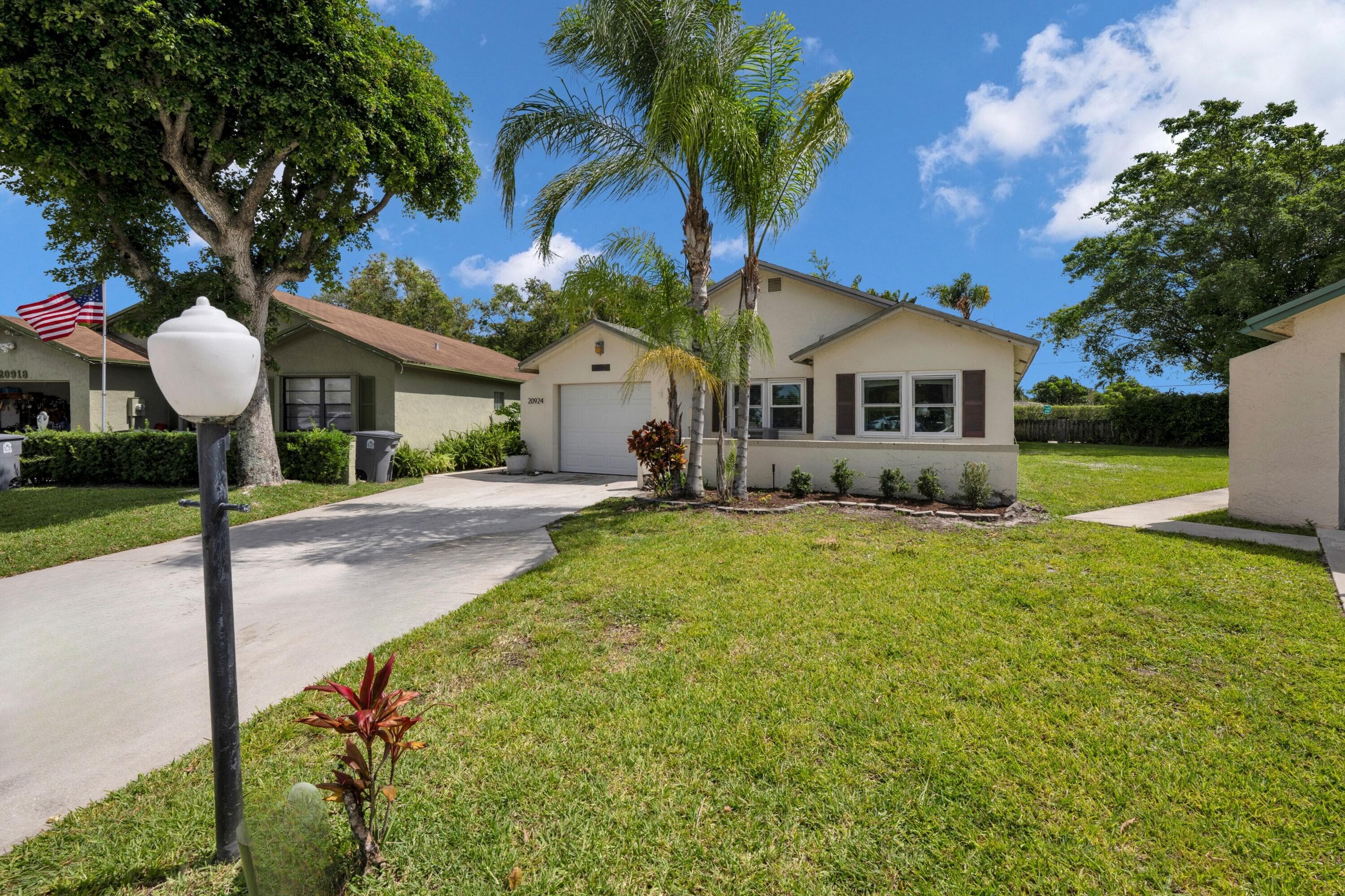 20924 N Springs Terrace, Boca Raton, FL 33428 — photo 7 of 44