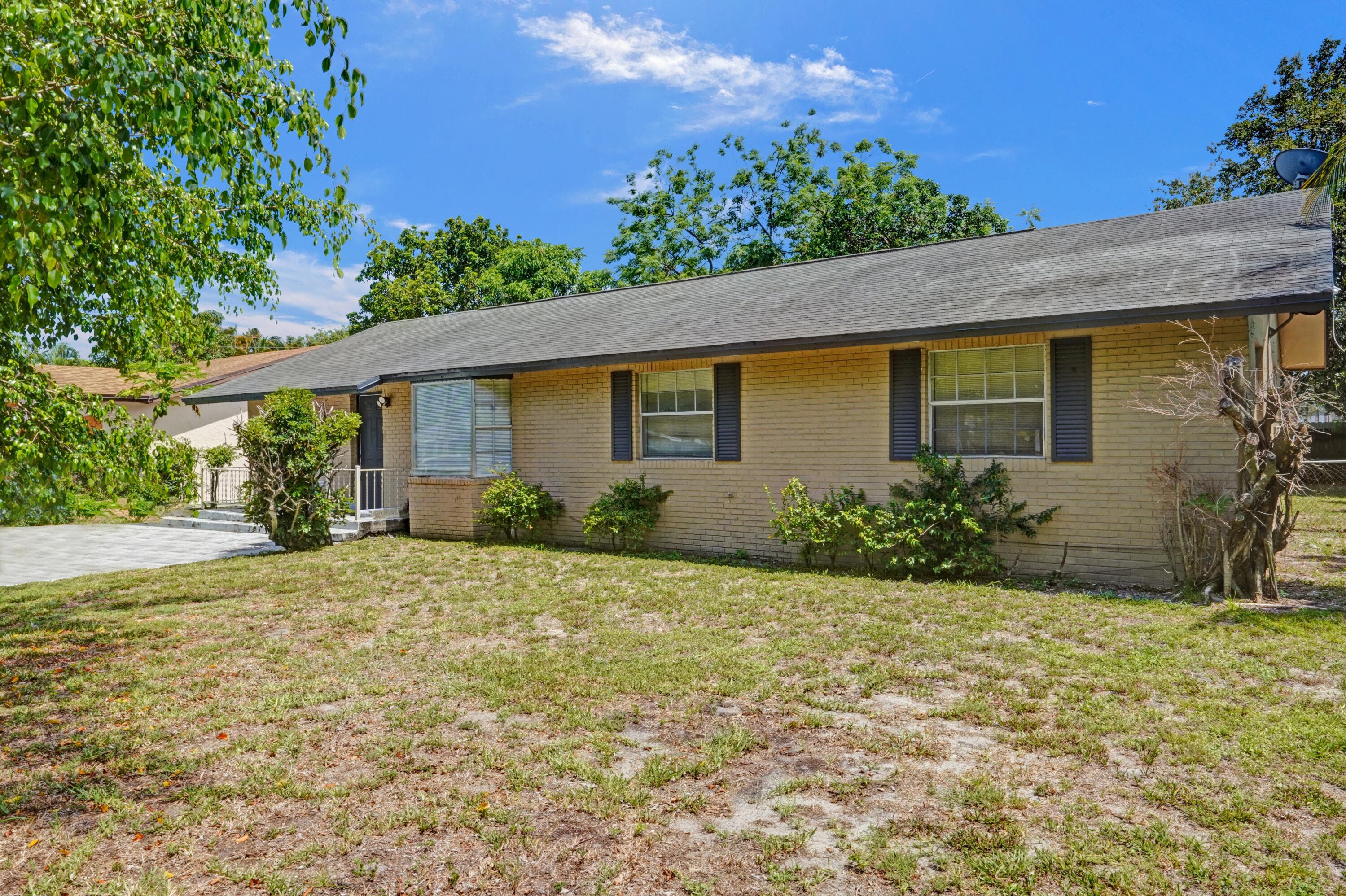 2886 Floral Road, Lake Worth, FL 33462 — photo 47 of 51