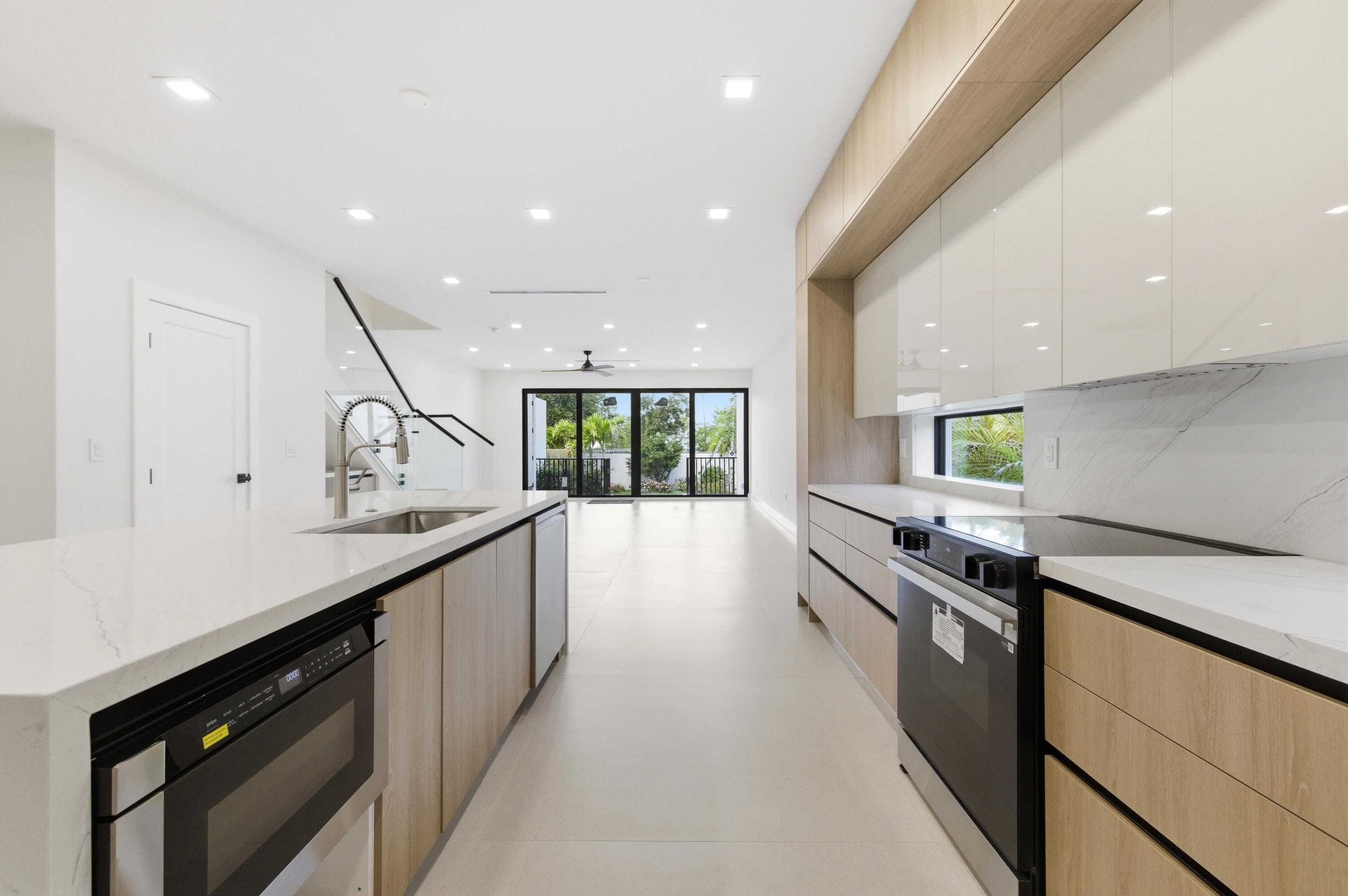 821 SW 1st Street, Fort Lauderdale, FL 33312 — photo 14 of 42