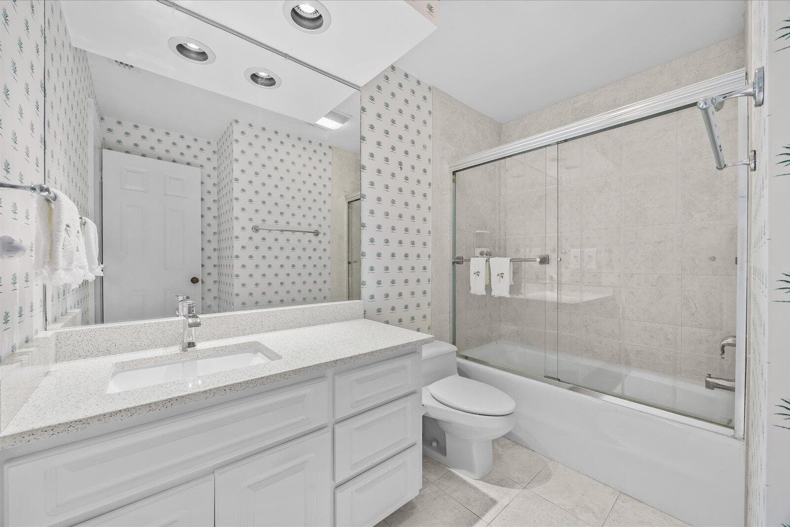 1903 Bay Road 206, Vero Beach, FL 32963 — photo 18 of 31