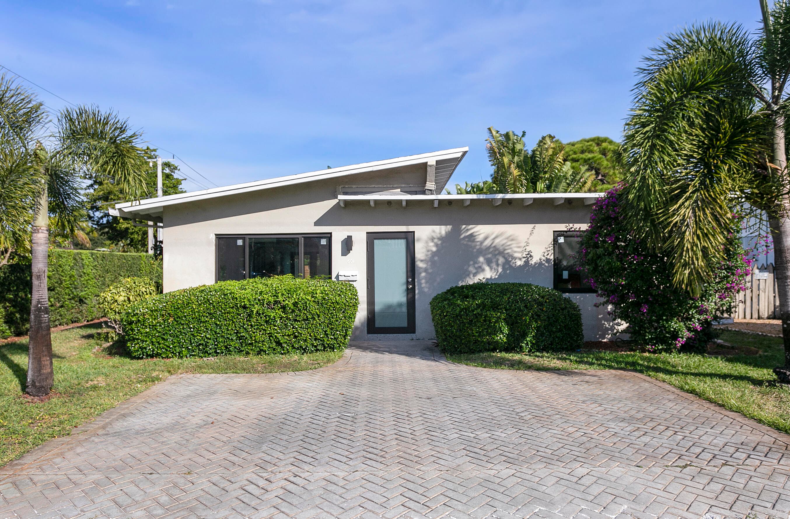 601 NE 33rd Street, Oakland Park, FL 33334 — photo 19 of 31