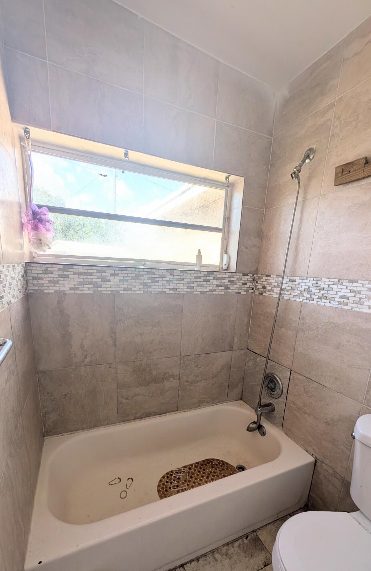 490 Tulip Tree Drive, Lake Worth, FL 33462 — photo 6 of 12