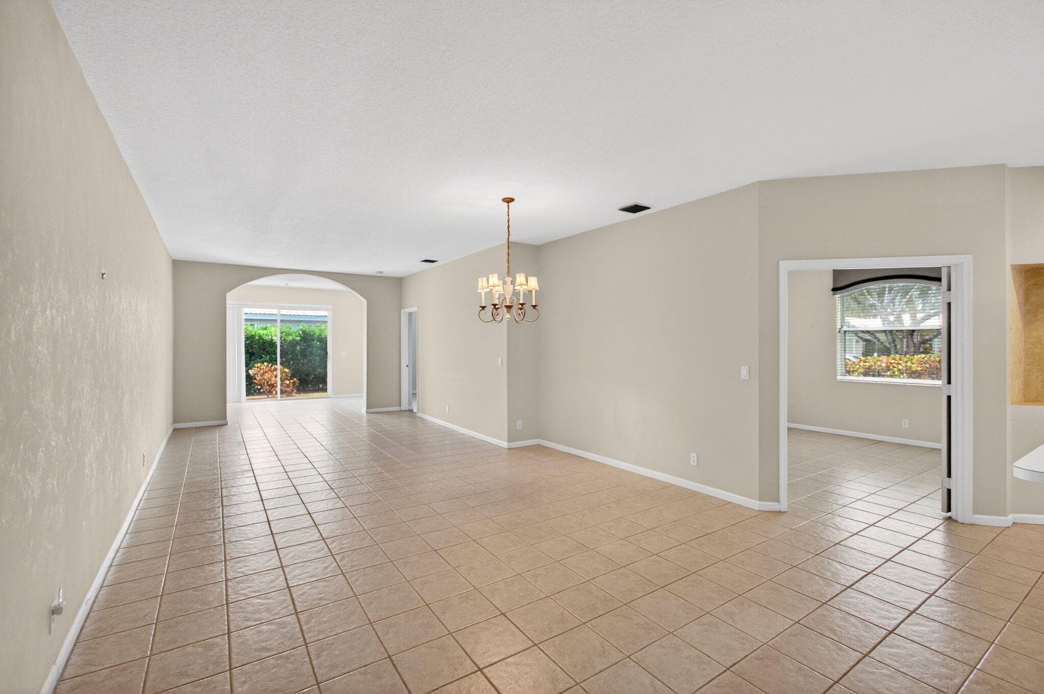 10641 Royal Caribbean Circle, Boynton Beach, FL 33437 — photo 12 of 46