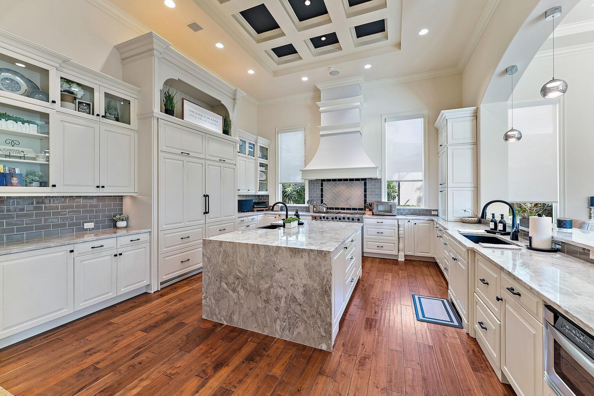 135 W Bears Club Drive, Jupiter, FL 33477 — photo 10 of 61