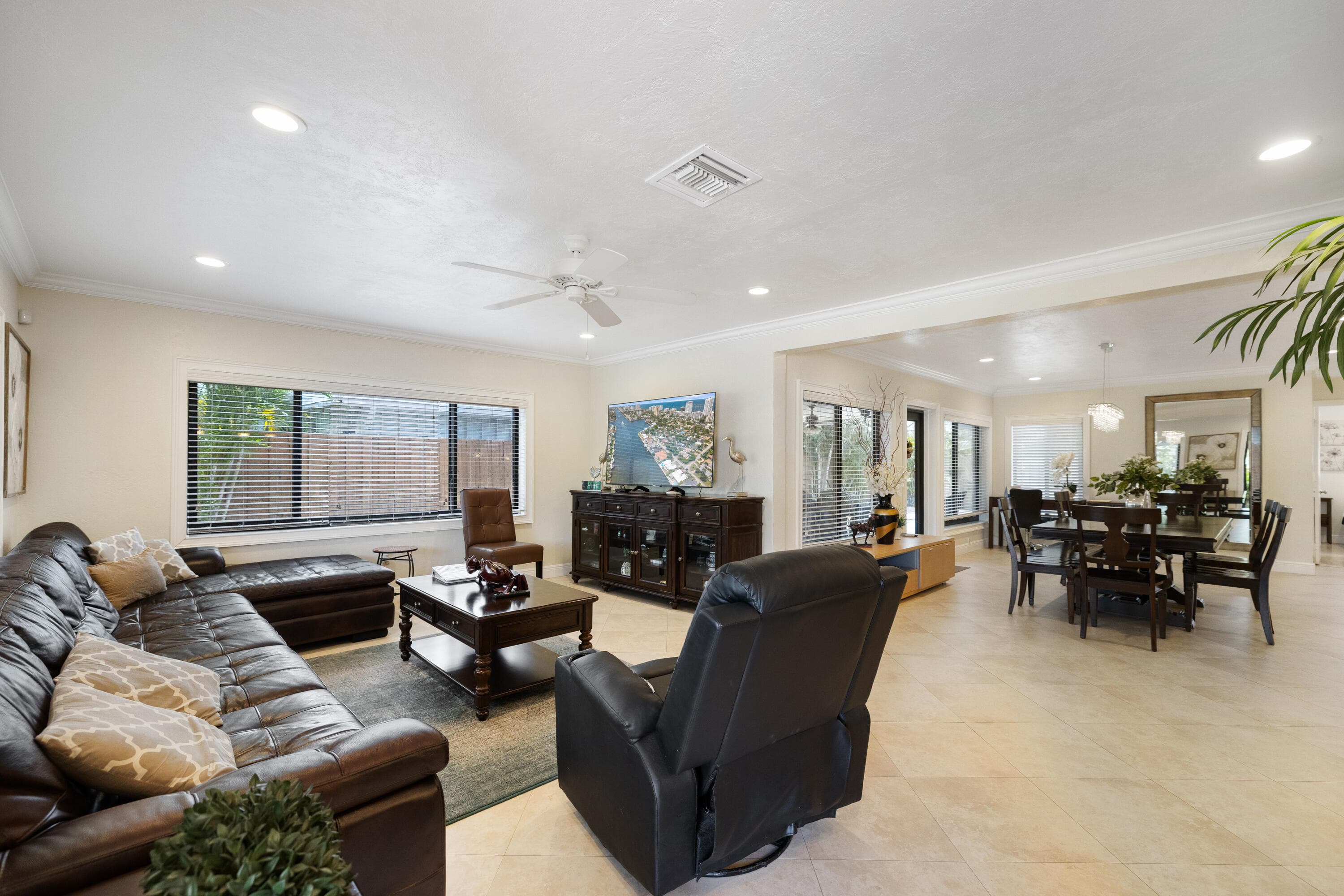 3211 Seaward Drive, Lauderdale-By-The-Sea, FL 33062 — photo 2 of 25