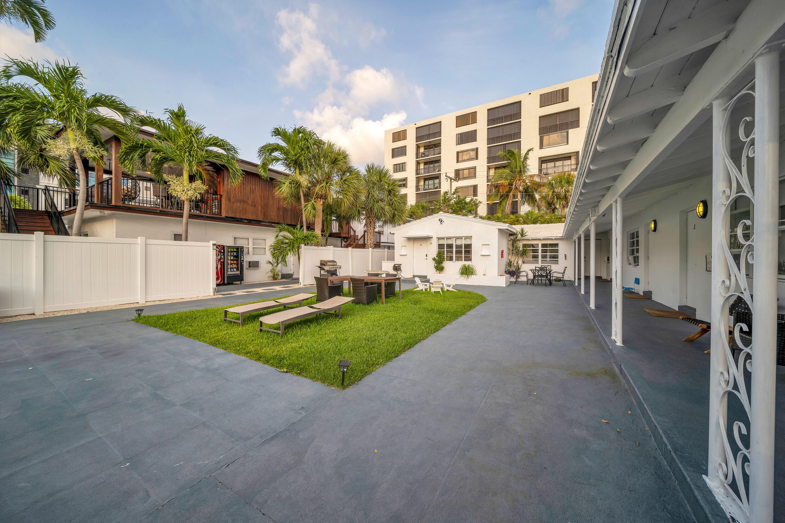 2307 N Ocean Boulevard 4, Fort Lauderdale, FL 33305 — photo 5 of 7