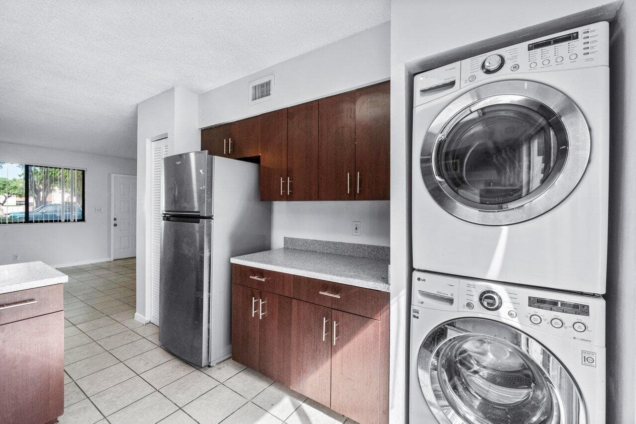 1837 NW 94th Avenue, Coral Springs, FL 33071 — photo 8 of 14