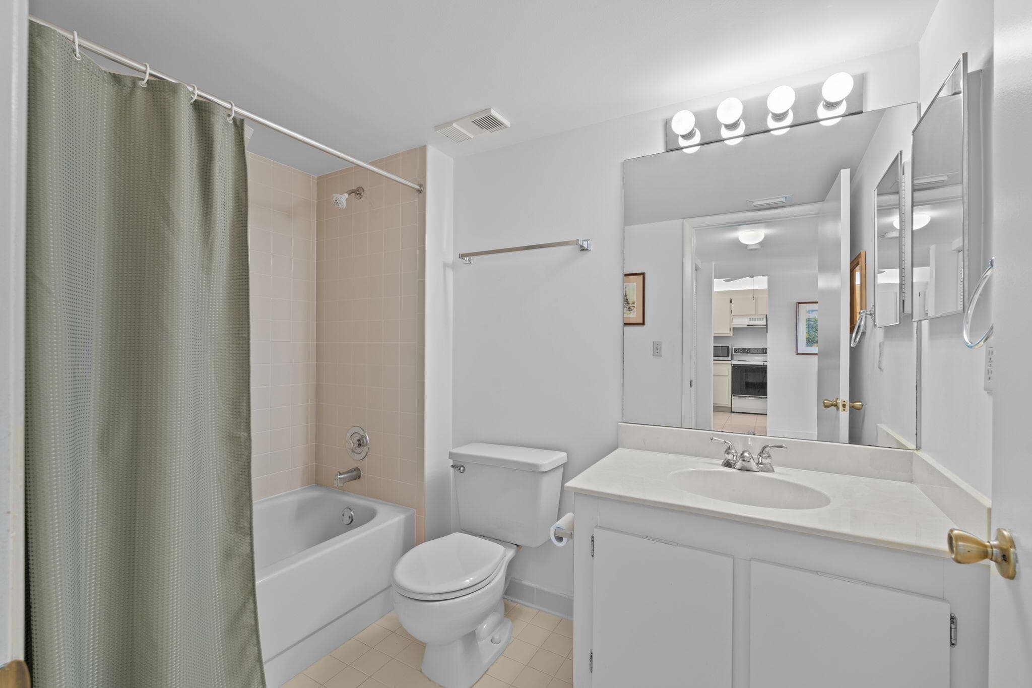 3138 Via Poinciana 410, Lake Worth, FL 33467 — photo 26 of 32