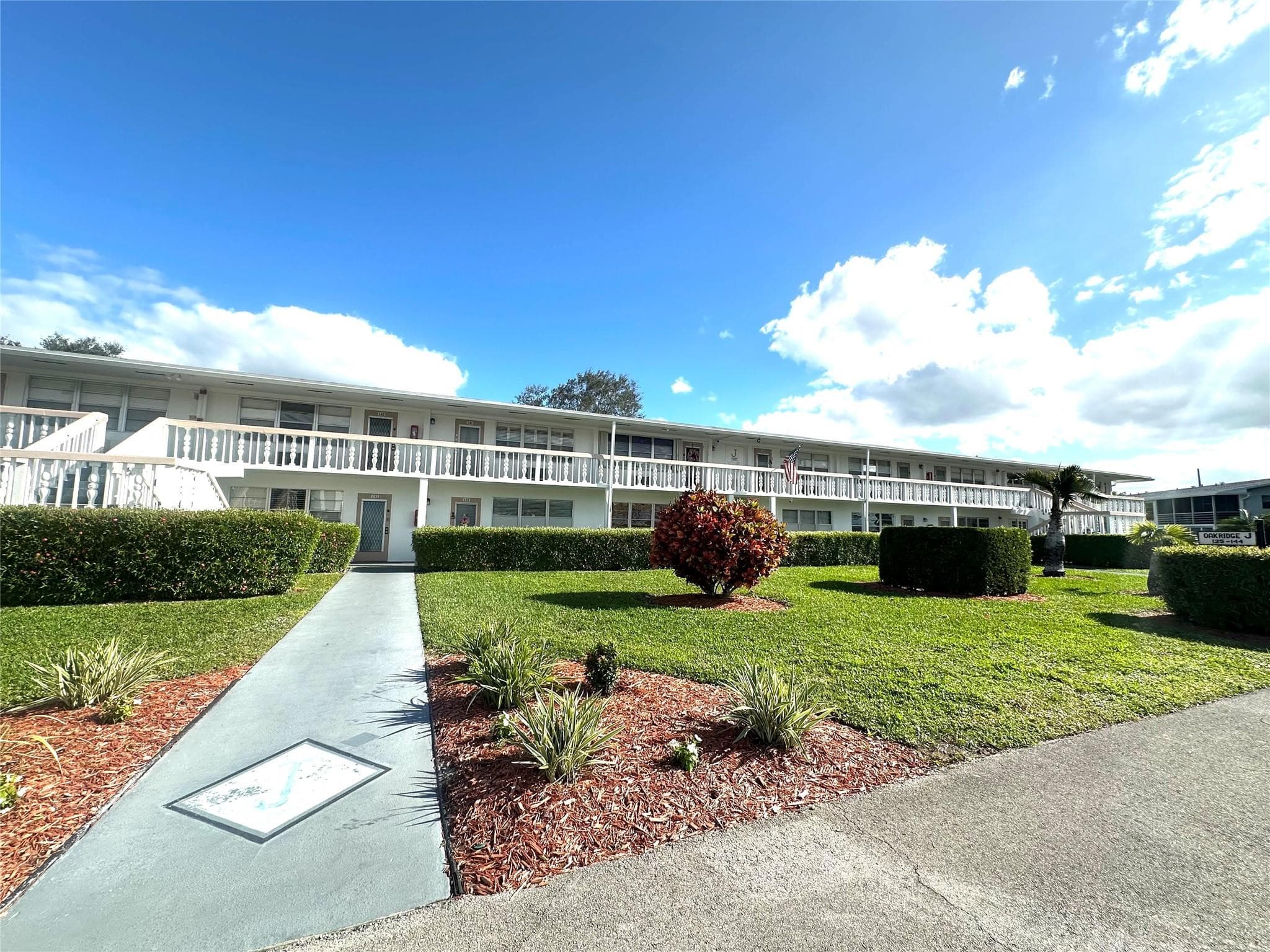 131 Oakridge J 131, Deerfield Beach, FL 33442 — photo 24 of 60