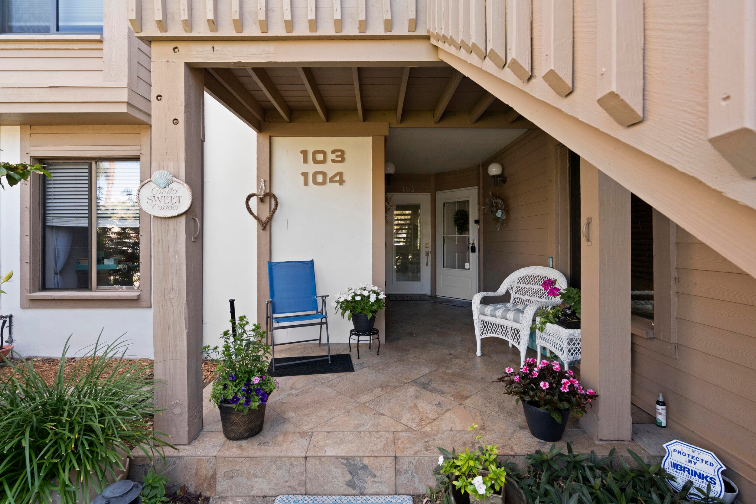 233 NE Edgewater Drive 104, Hutchinson Island, FL 34996 — photo 4 of 40