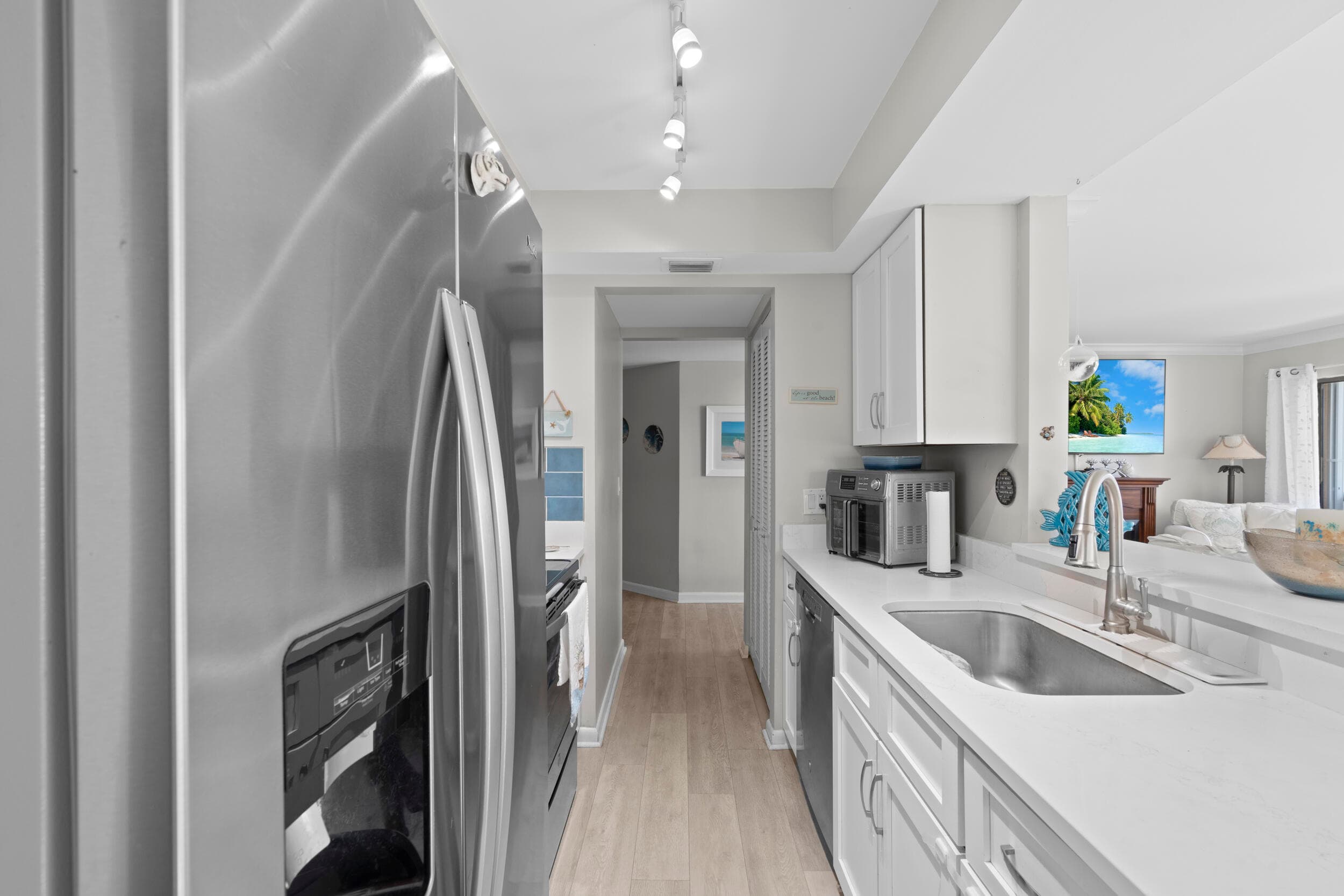 233 NE Edgewater Drive 104, Hutchinson Island, FL 34996 — photo 10 of 40