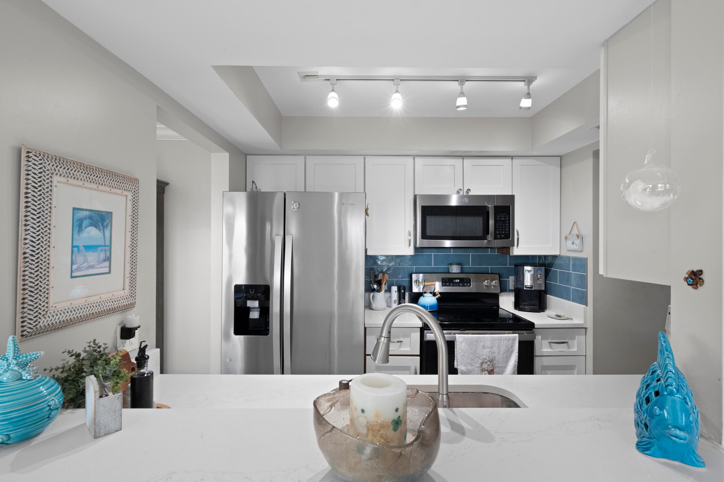 233 NE Edgewater Drive 104, Hutchinson Island, FL 34996 — photo 16 of 40