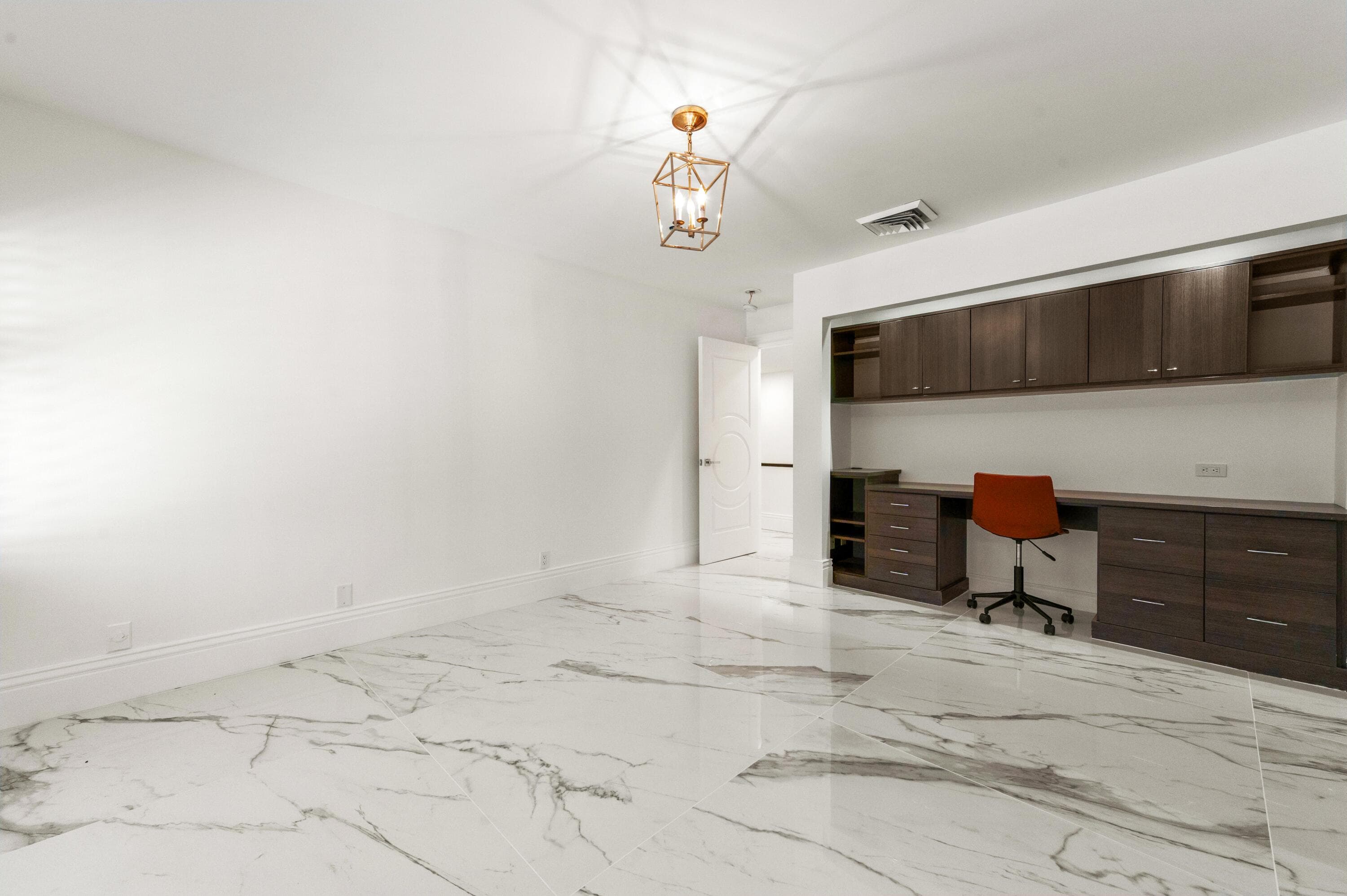2435 Presidential Way H, West Palm Beach, FL 33401 — photo 38 of 76