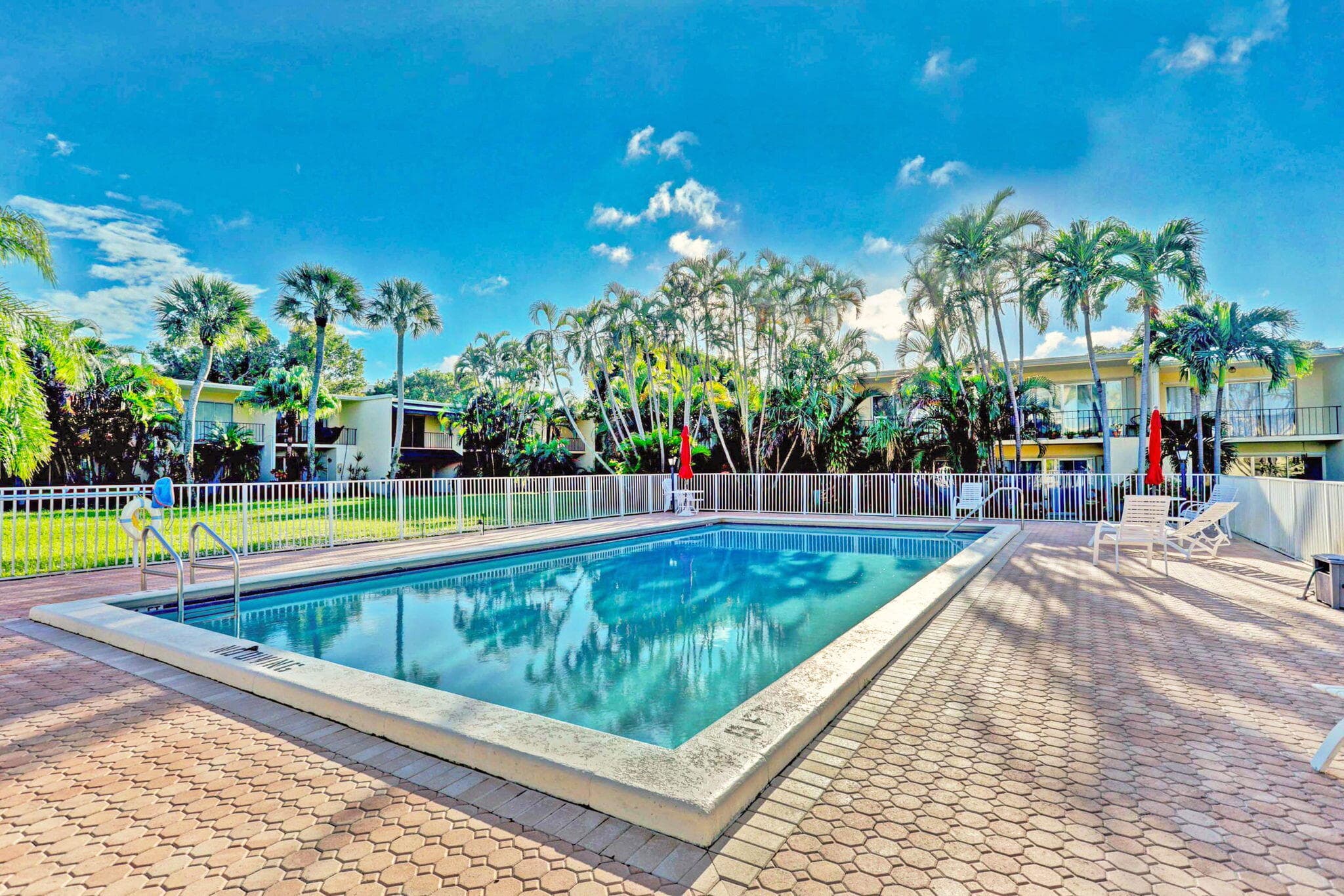 390 Golfview Road H, North Palm Beach, FL 33408 — photo 30 of 35