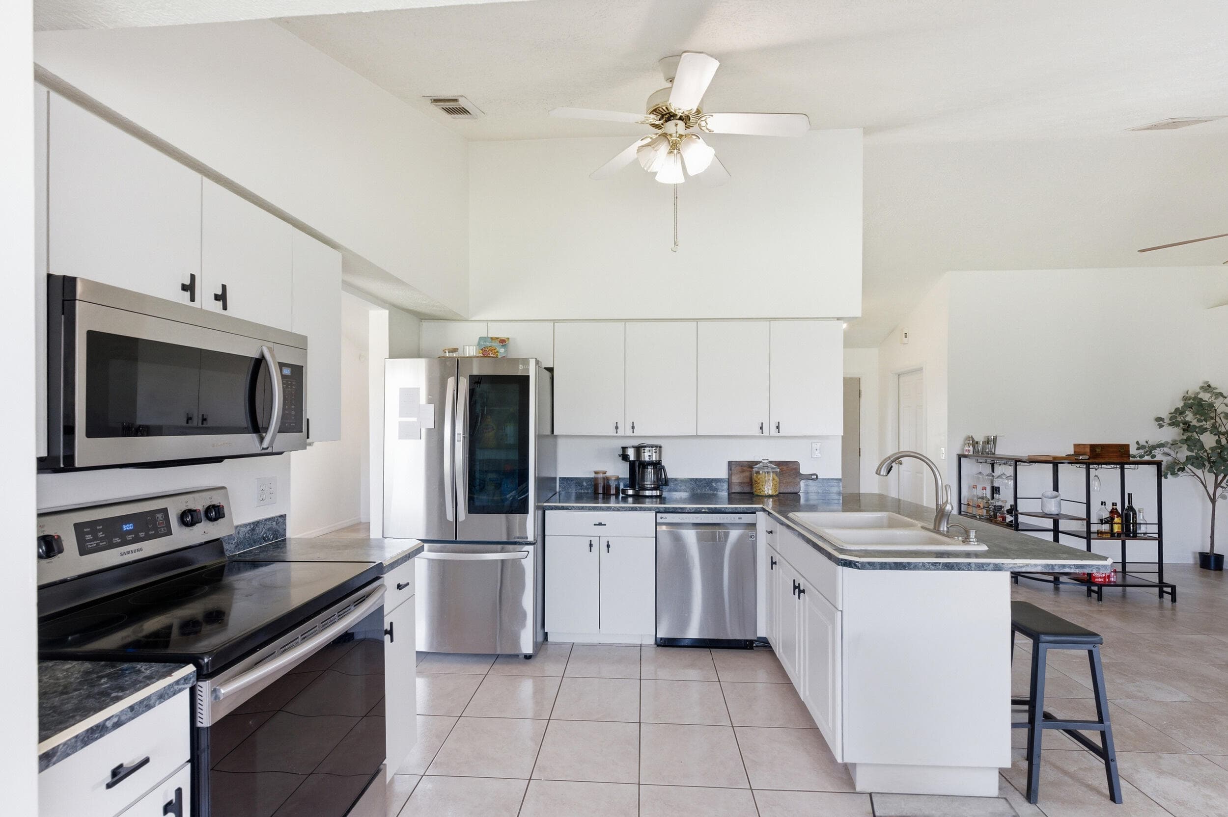 390 SE Cork Road, Port St. Lucie, FL 34984 — photo 14 of 43