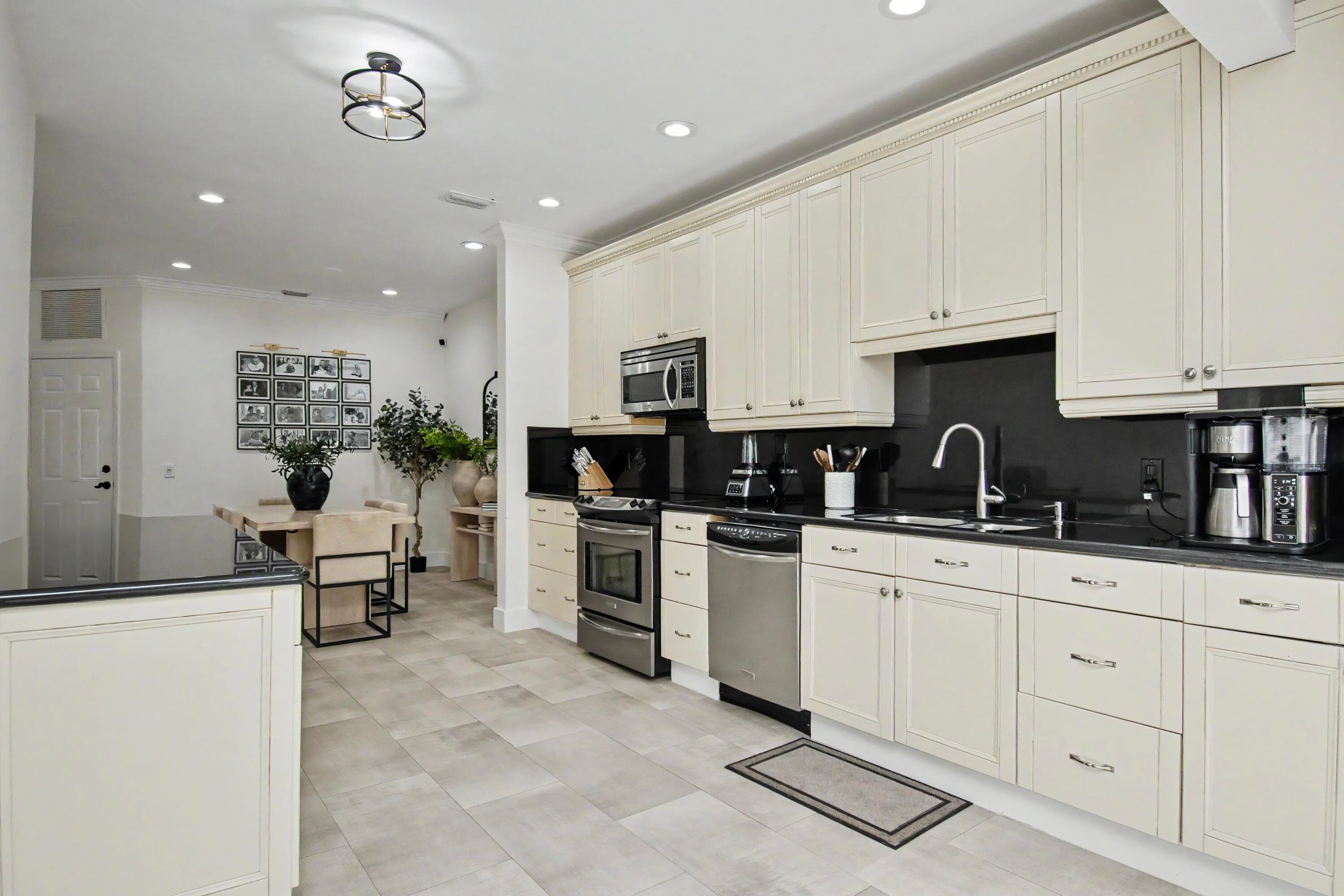 6744 Via Regina, Boca Raton, FL 33433 — photo 14 of 38