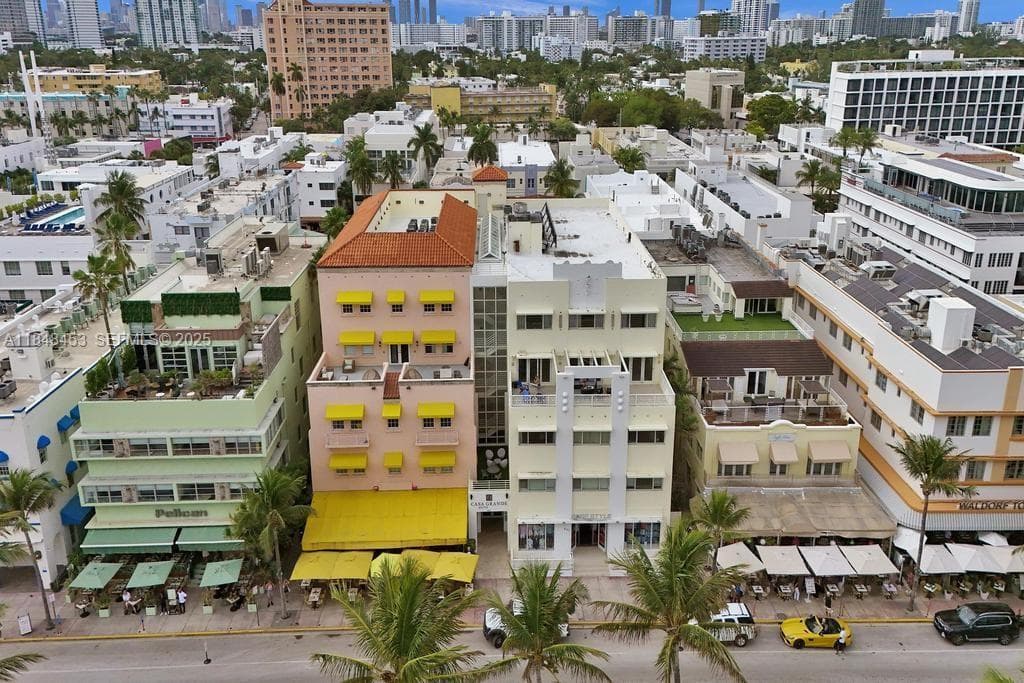 834 Ocean Drive 406, Miami Beach, FL 33139 — photo 1 of 20