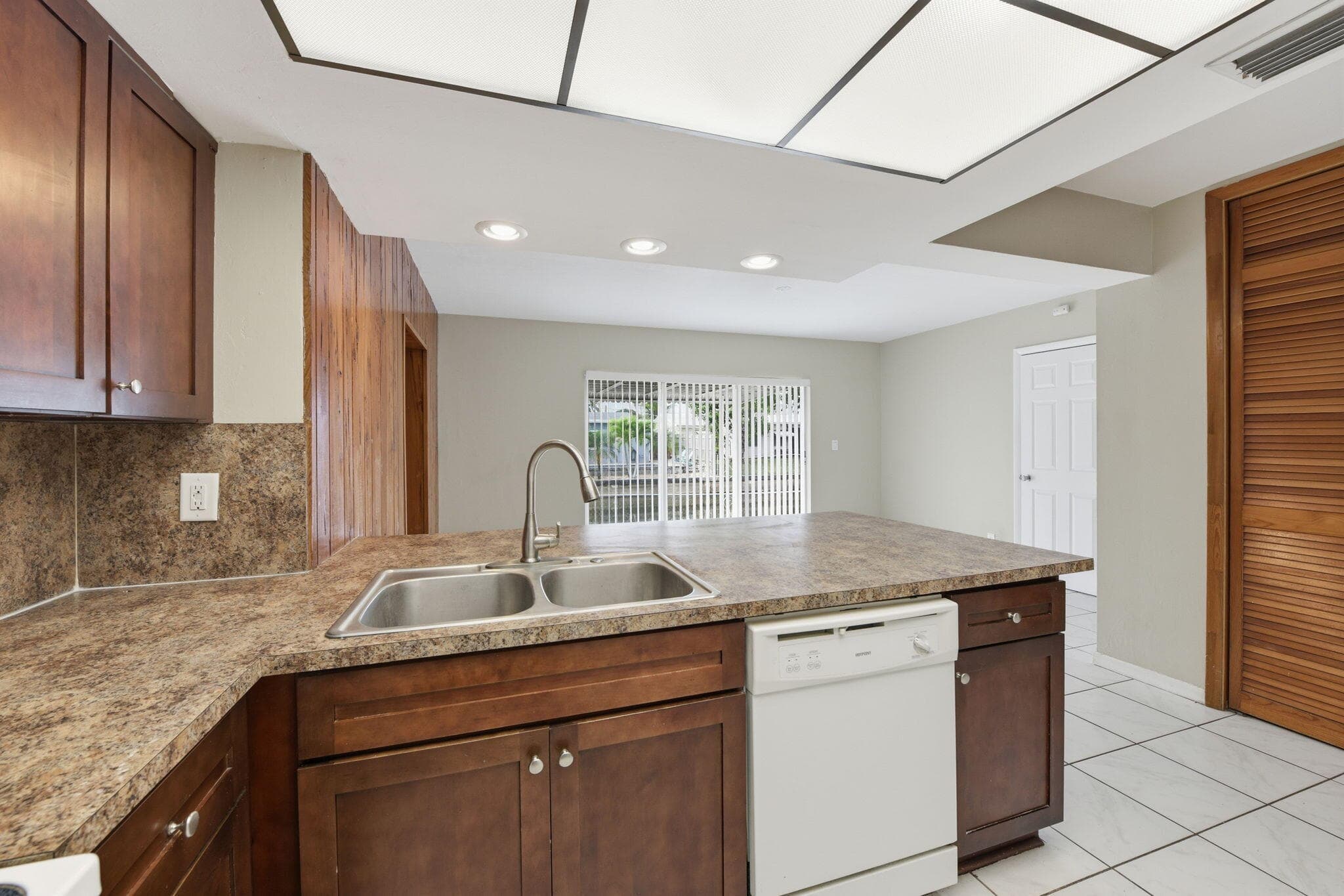 1772 NW 38th Street, Oakland Park, FL 33309 — photo 17 of 36