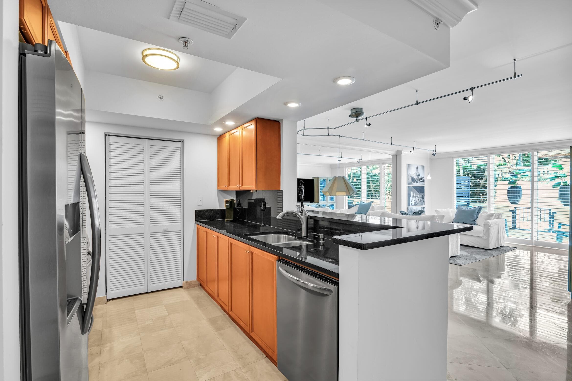 99 SE Mizner Boulevard 612, Boca Raton, FL 33432 — photo 12 of 49