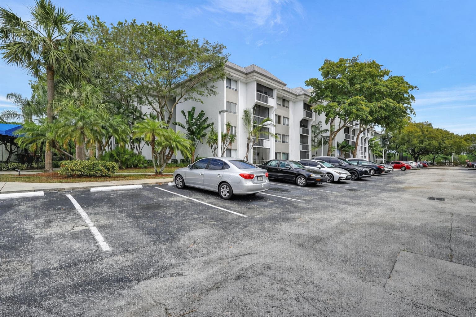 711 N Pine Island Road 210, Plantation, FL 33324 — photo 2 of 17