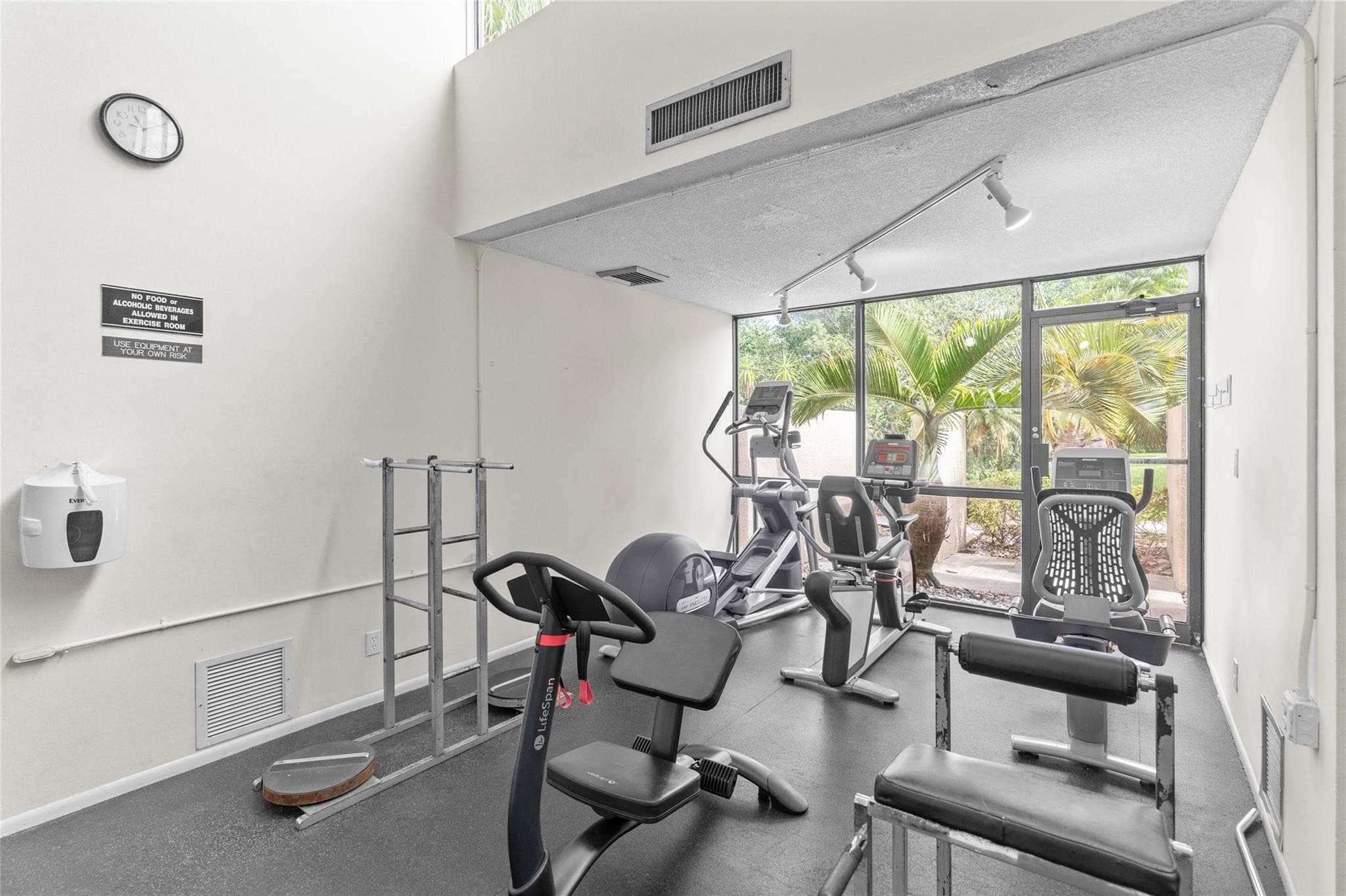 2226 N Cypress Bend Drive 308, Pompano Beach, FL 33069 — photo 31 of 43