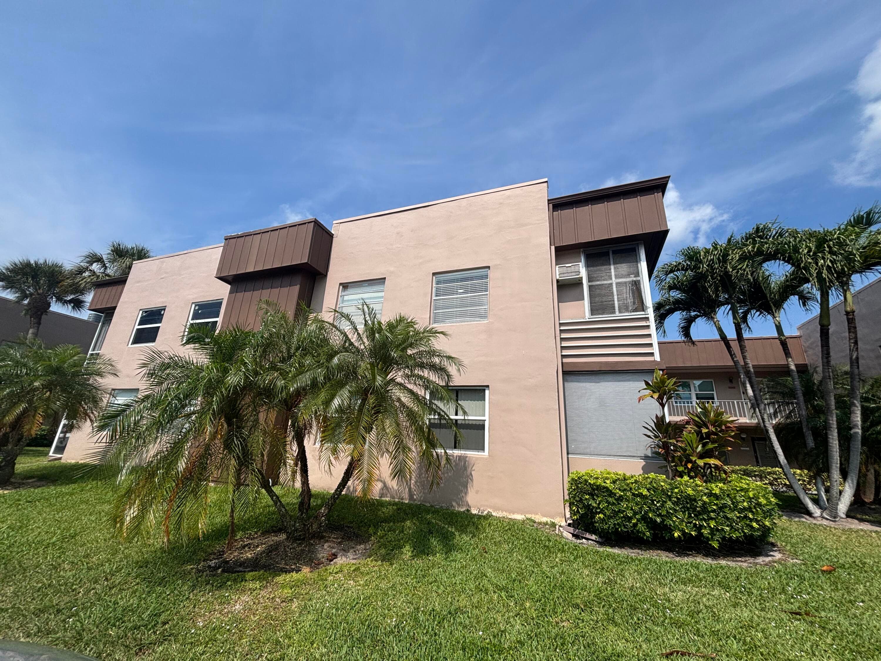 341 Piedmont H, Delray Beach, FL 33484 — photo 16 of 31