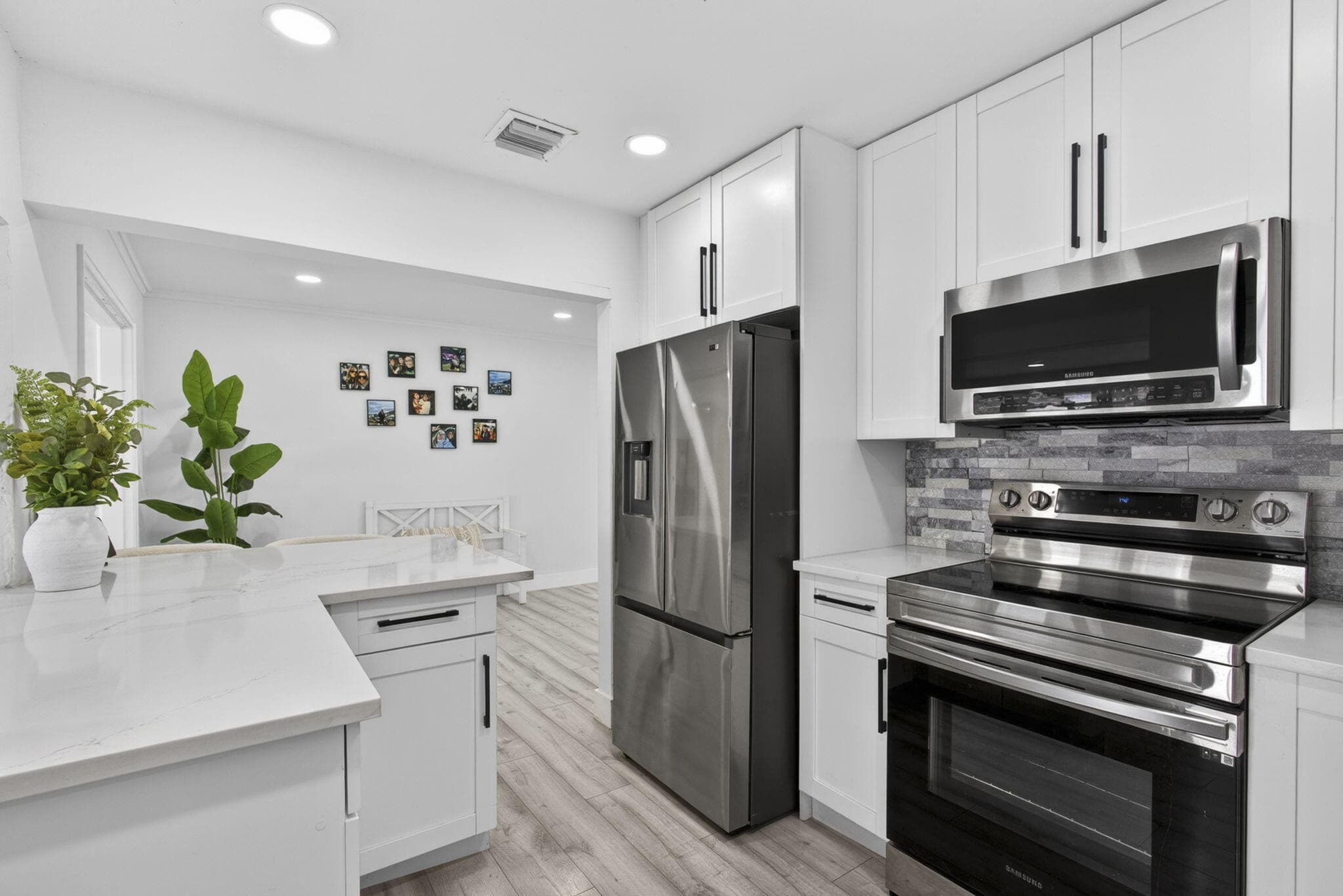 326 Alhambra Place, West Palm Beach, FL 33405 — photo 19 of 69