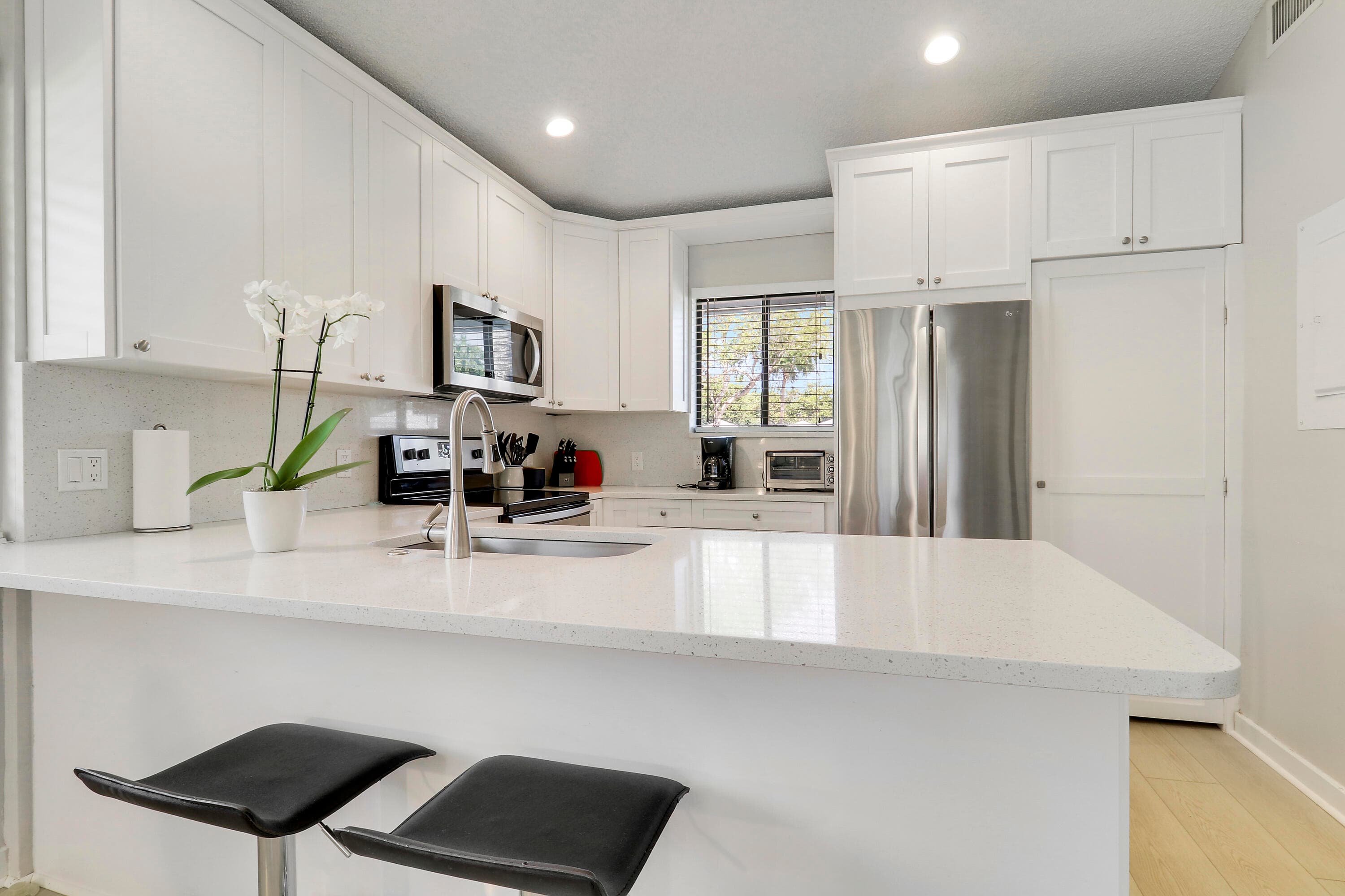 811 Club Drive, Palm Beach Gardens, FL 33418 — photo 4 of 20