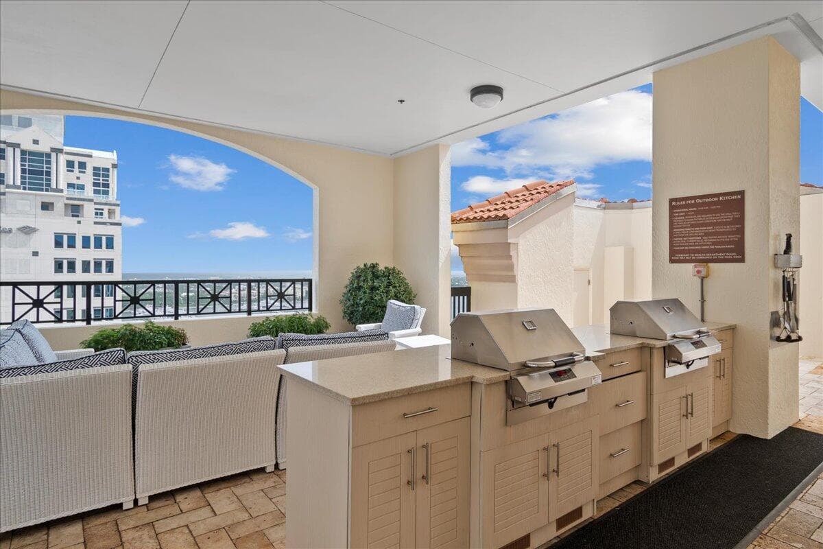 801 S Olive Avenue 434, West Palm Beach, FL 33401 — photo 19 of 31