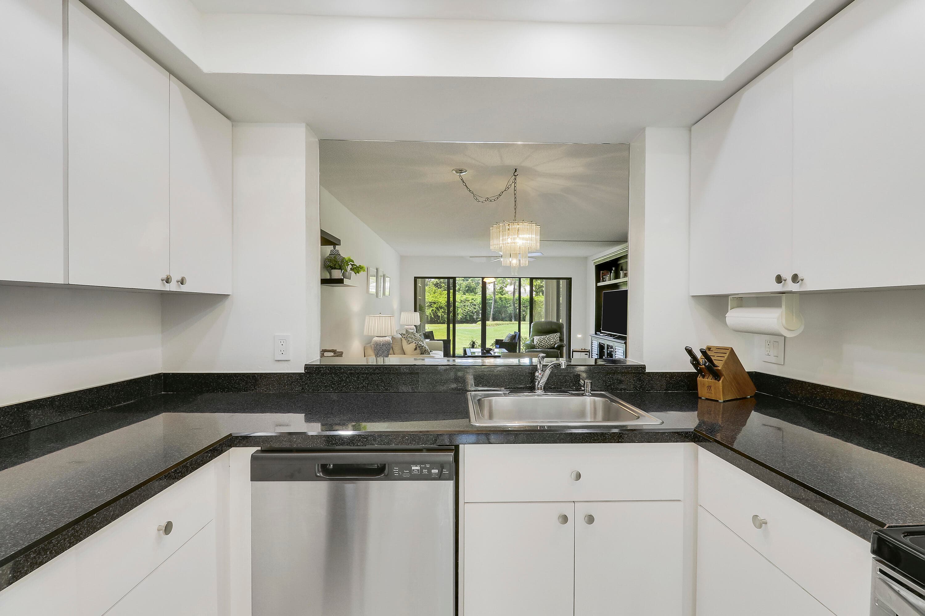 5121 Oak Hill Lane 412, Delray Beach, FL 33484 — photo 9 of 34