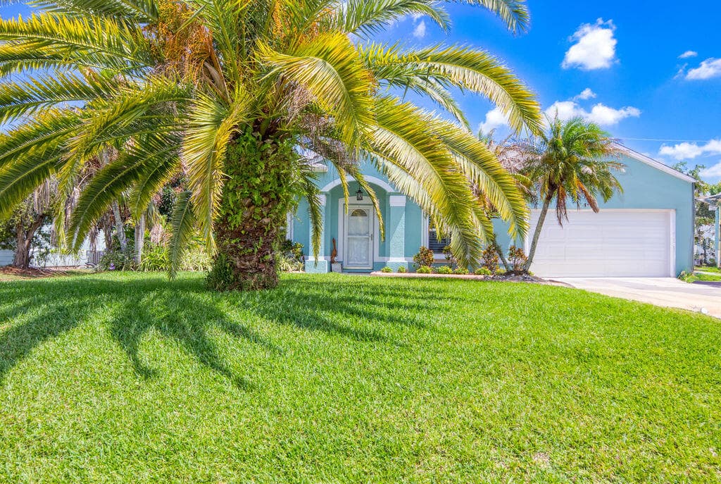613 SE Dean Terrace, Port St. Lucie, FL 34984 — photo 3 of 43