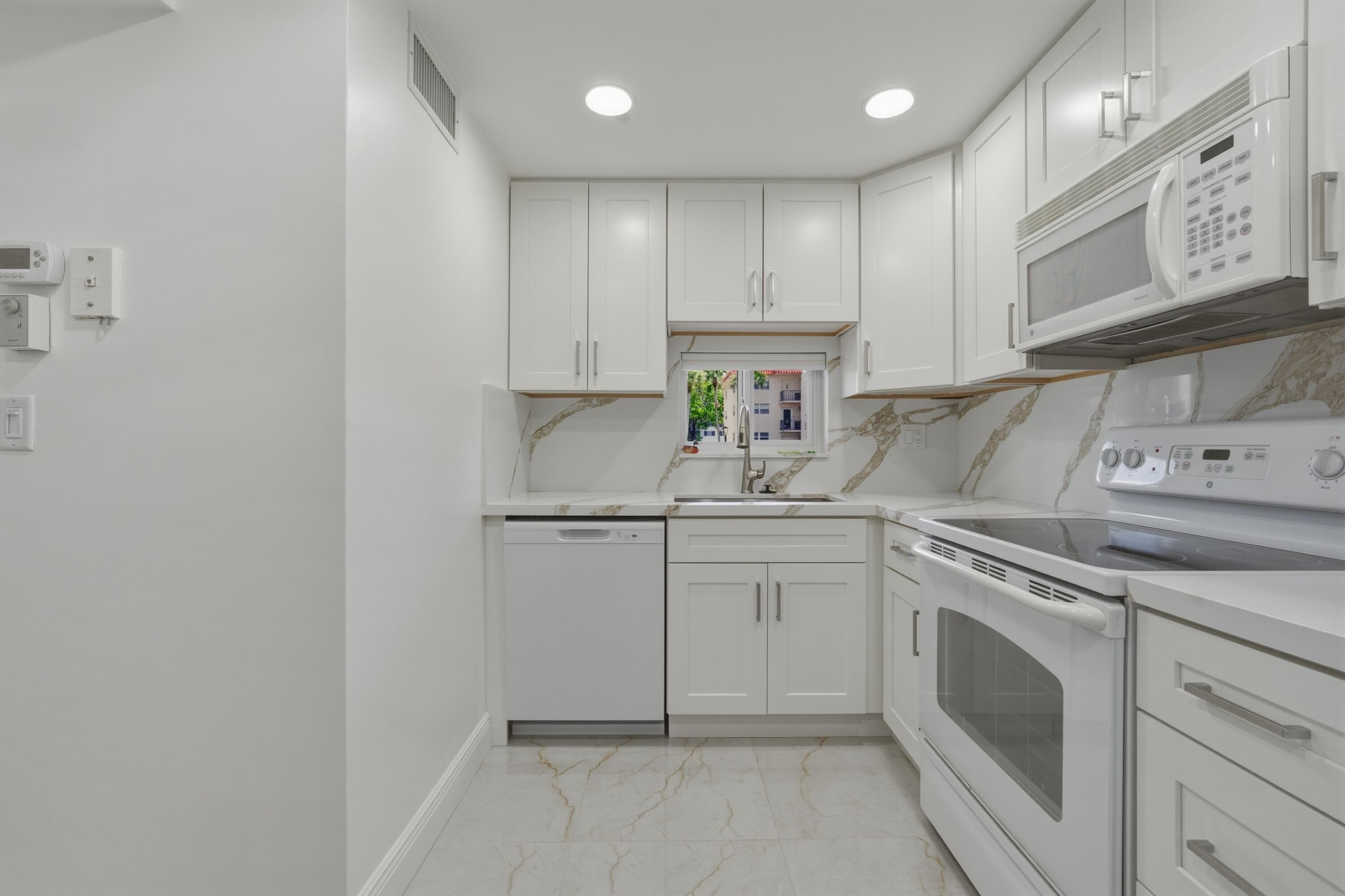 371 S Hollybrook Drive 106, Pembroke Pines, FL 33025 — photo 11 of 50