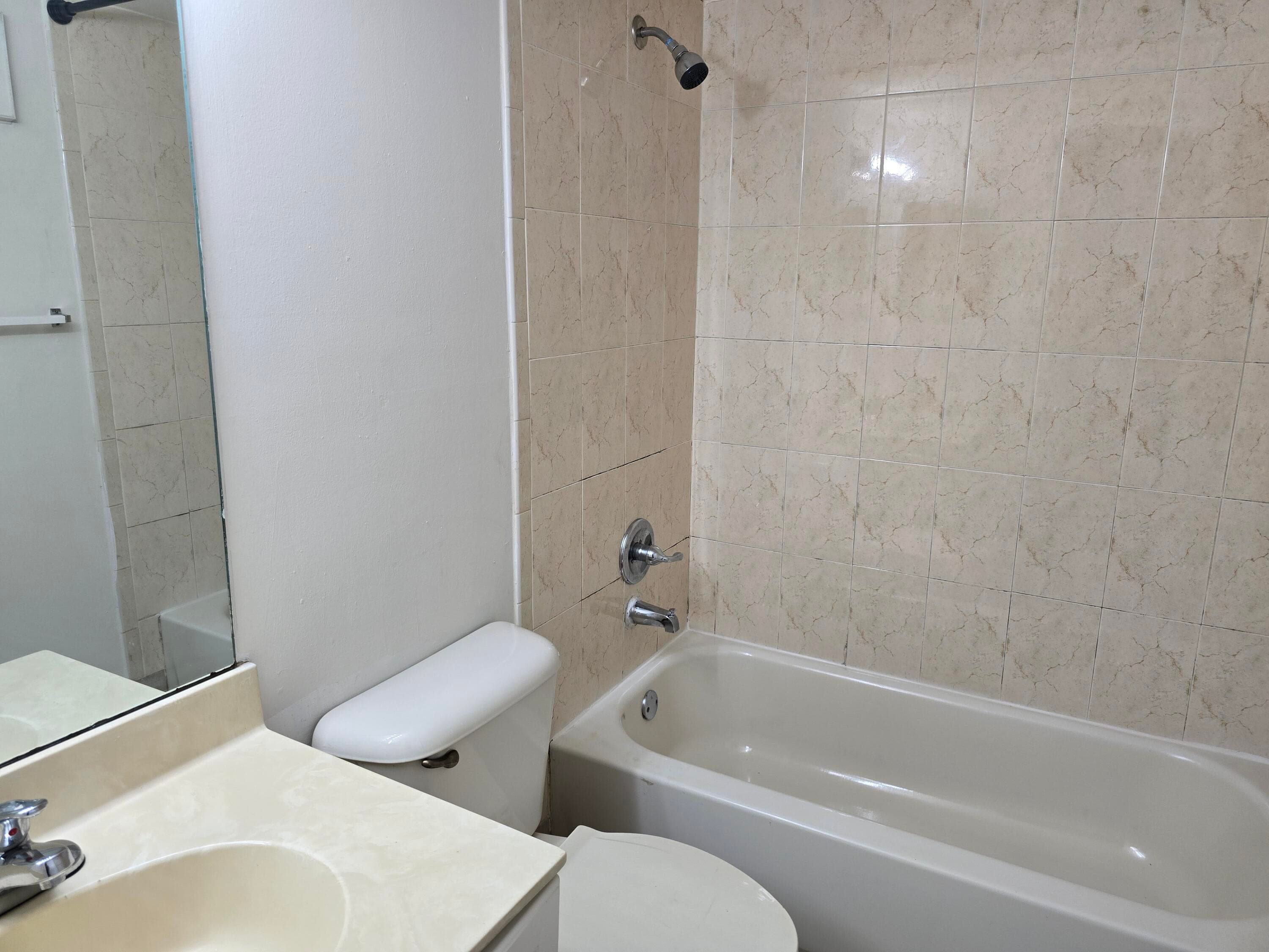 711 N Pine Island Road 213, Plantation, FL 33324 — photo 10 of 18