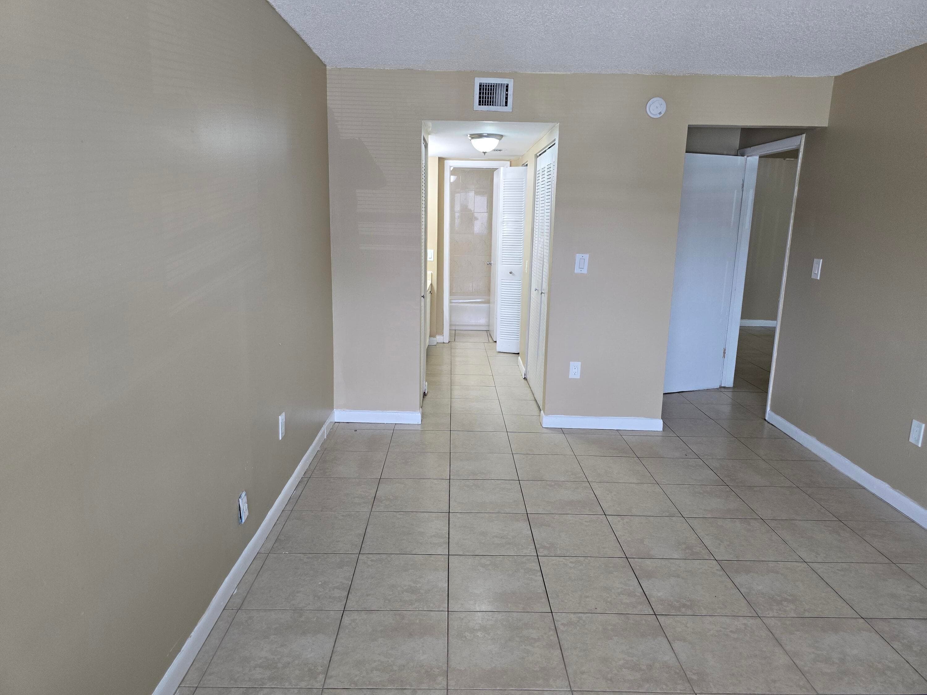 711 N Pine Island Road 213, Plantation, FL 33324 — photo 13 of 18