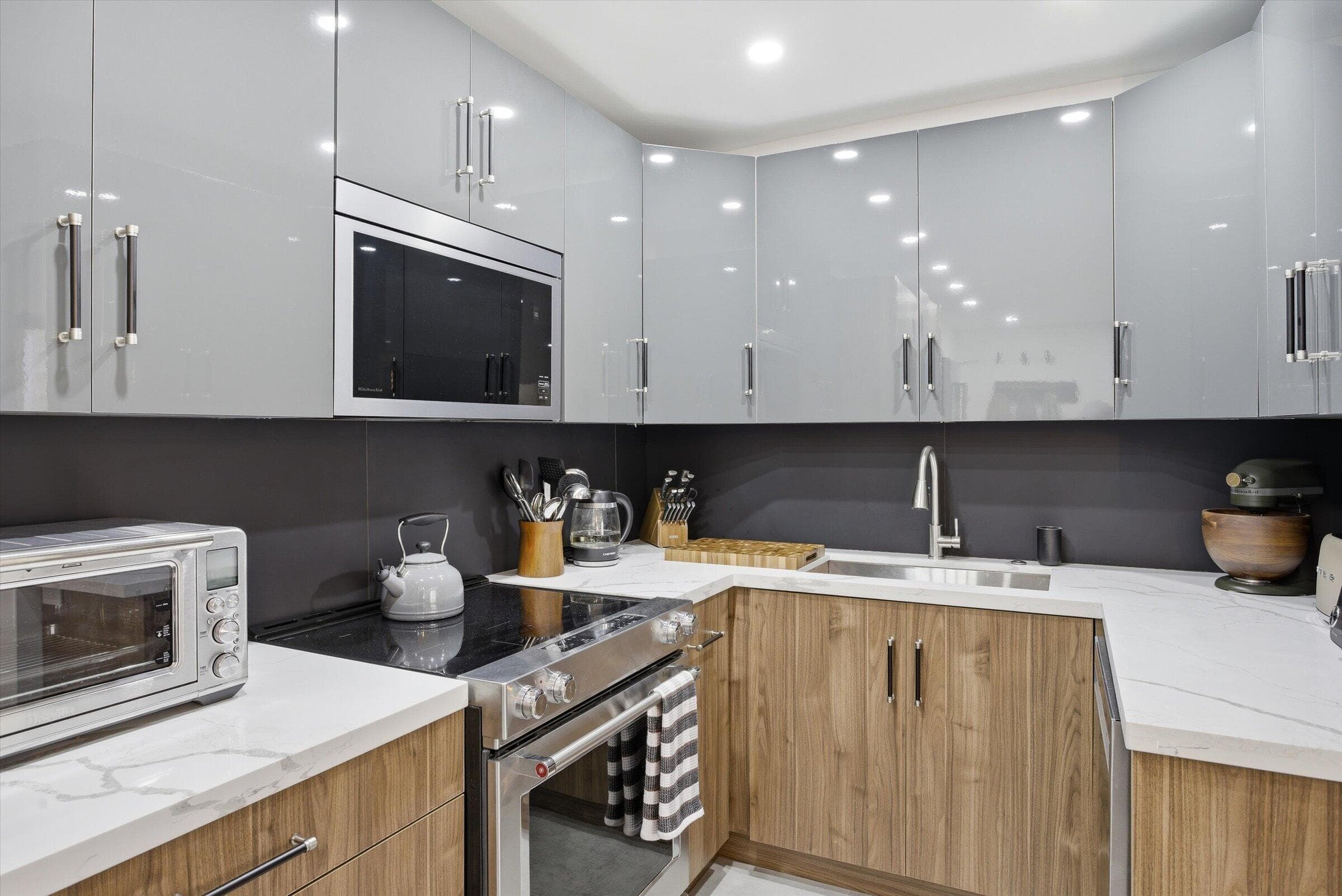 336 N Birch Road 5h, Fort Lauderdale, FL 33304 — photo 11 of 65