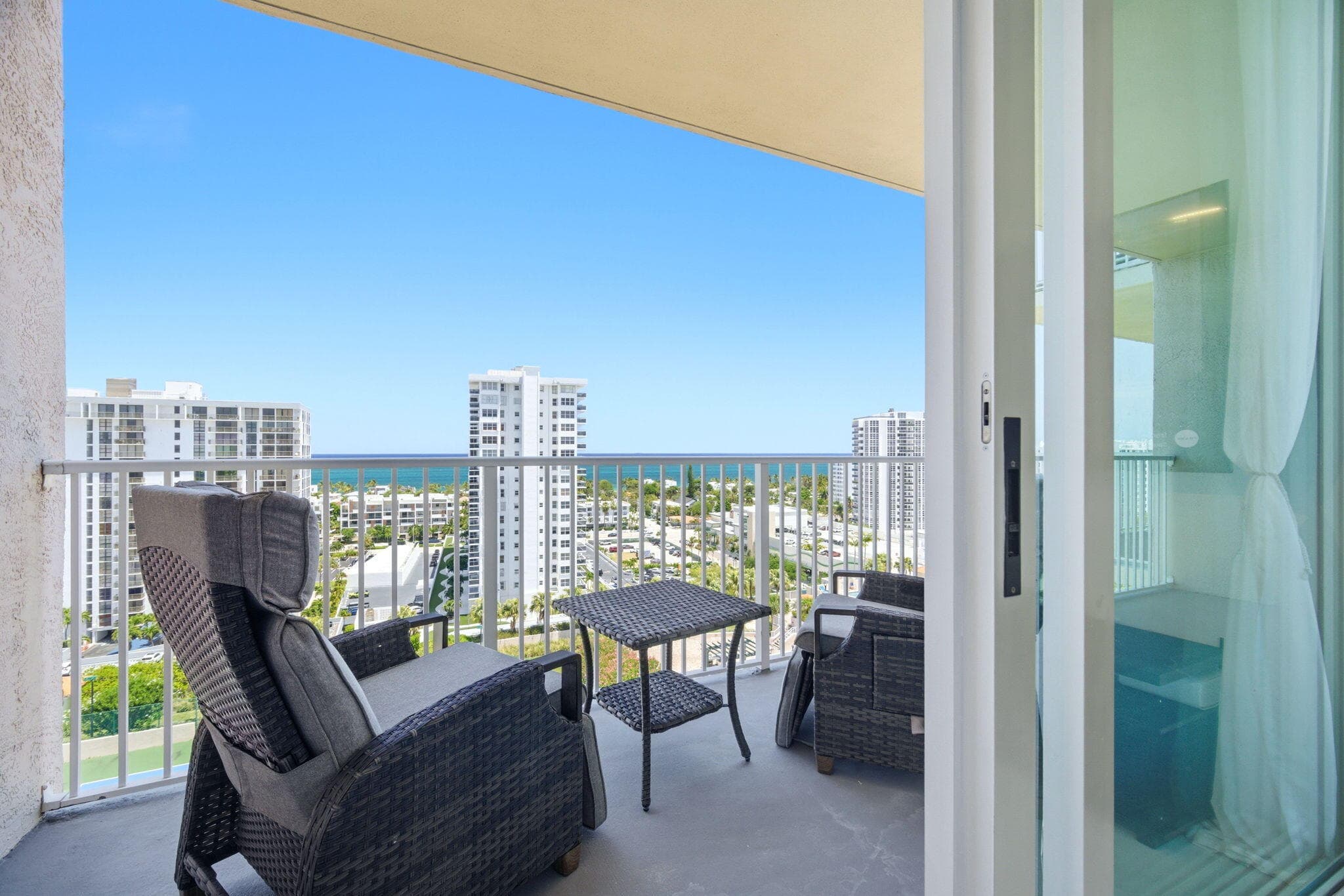 3020 NE 32nd Avenue 1407, Fort Lauderdale, FL 33308 — photo 19 of 32