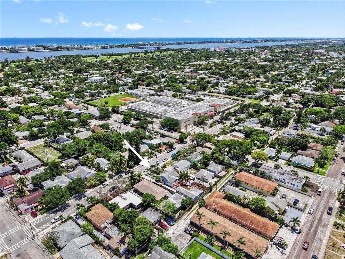 915 N K Street, Lake Worth Beach, FL 33460 — photo 35 of 38