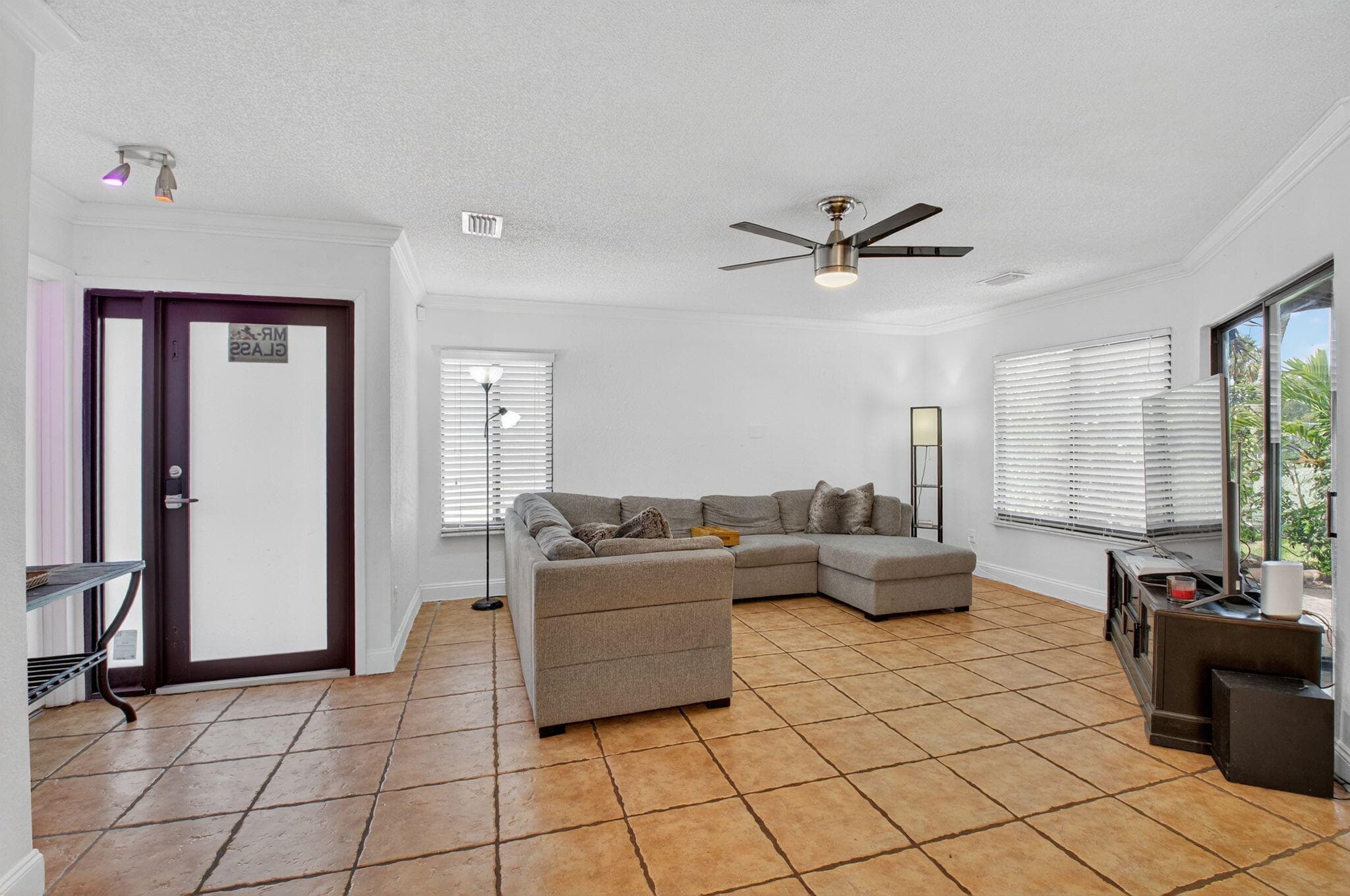 9667 Sunny Isle Circle, Boca Raton, FL 33428 — photo 6 of 46