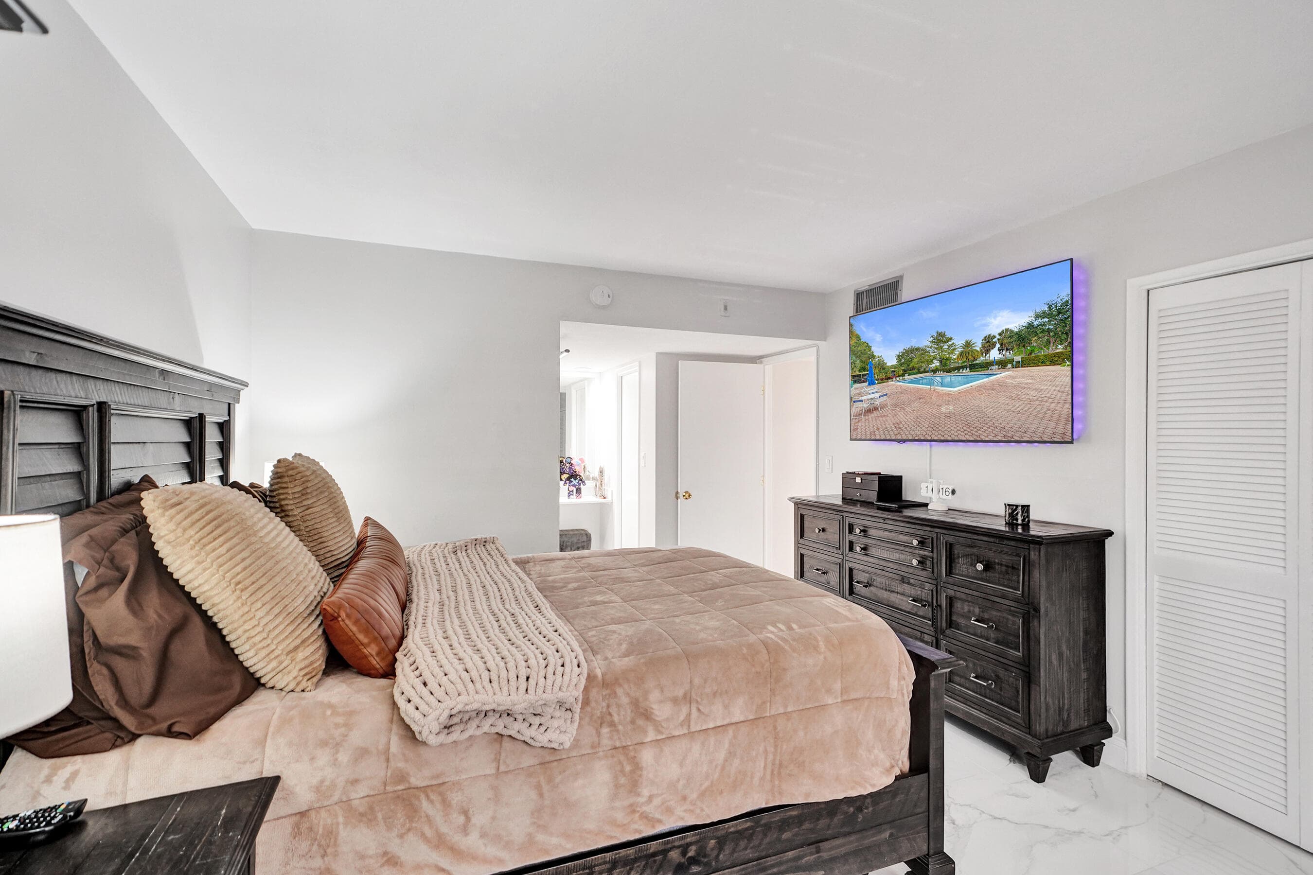545 Oaks Lane 204, Pompano Beach, FL 33069 — photo 40 of 59