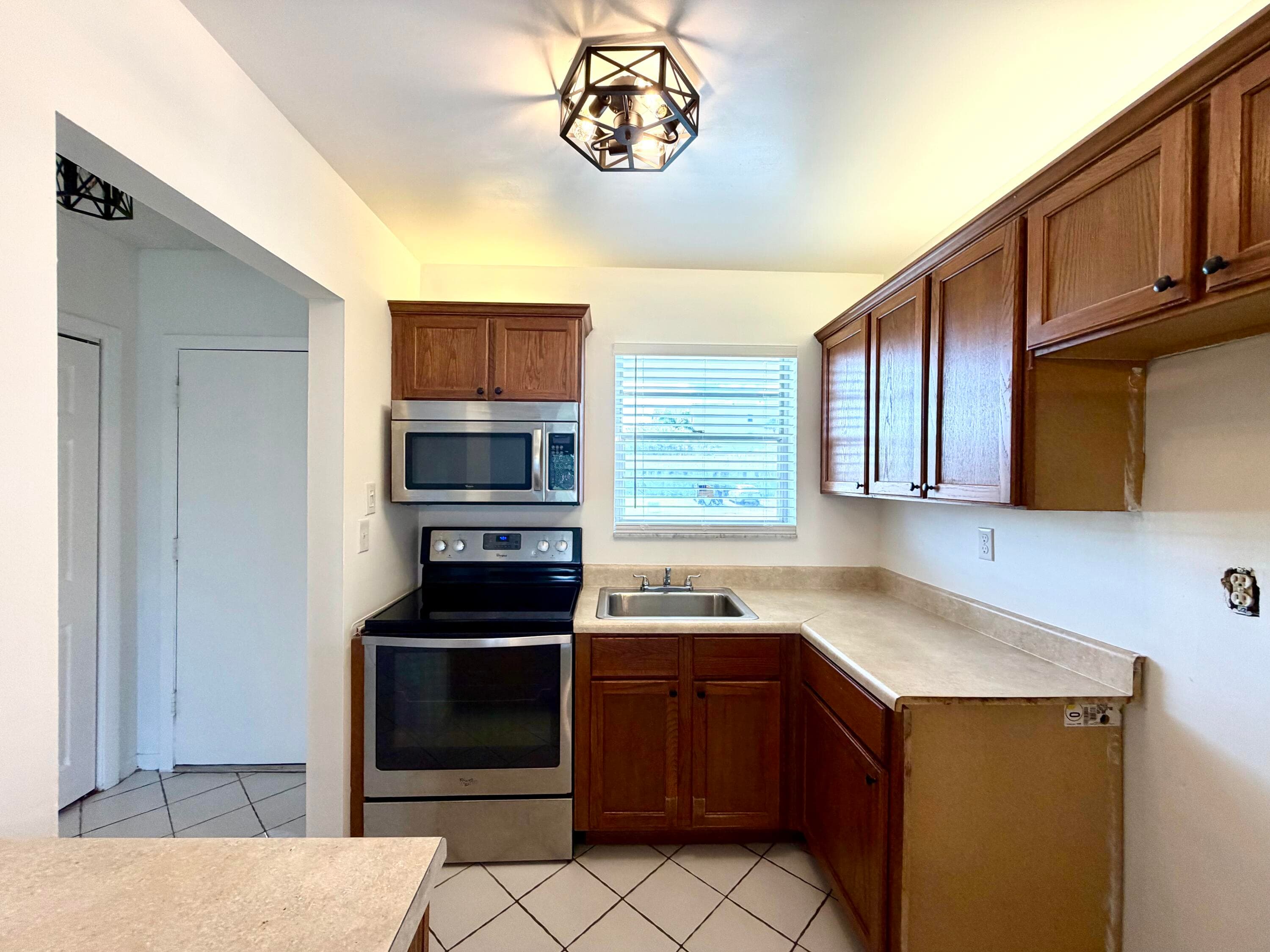 1118 Lake Terrace 103, Boynton Beach, FL 33426 — photo 4 of 19